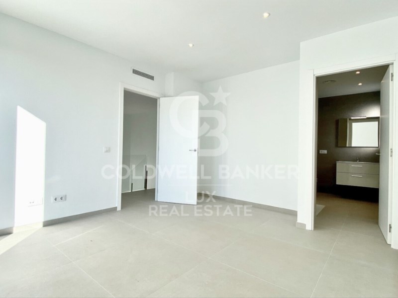 Girona, Empuriabrava, Requesens Girona, Empuriabra, Empuriabrava, Catalonia, ES, 4 Bedrooms Bedrooms, ,3 BathroomsBathrooms,Residential,For Sale,Girona, Empuriabrava, Requesens Girona, Empuriabra,1448525