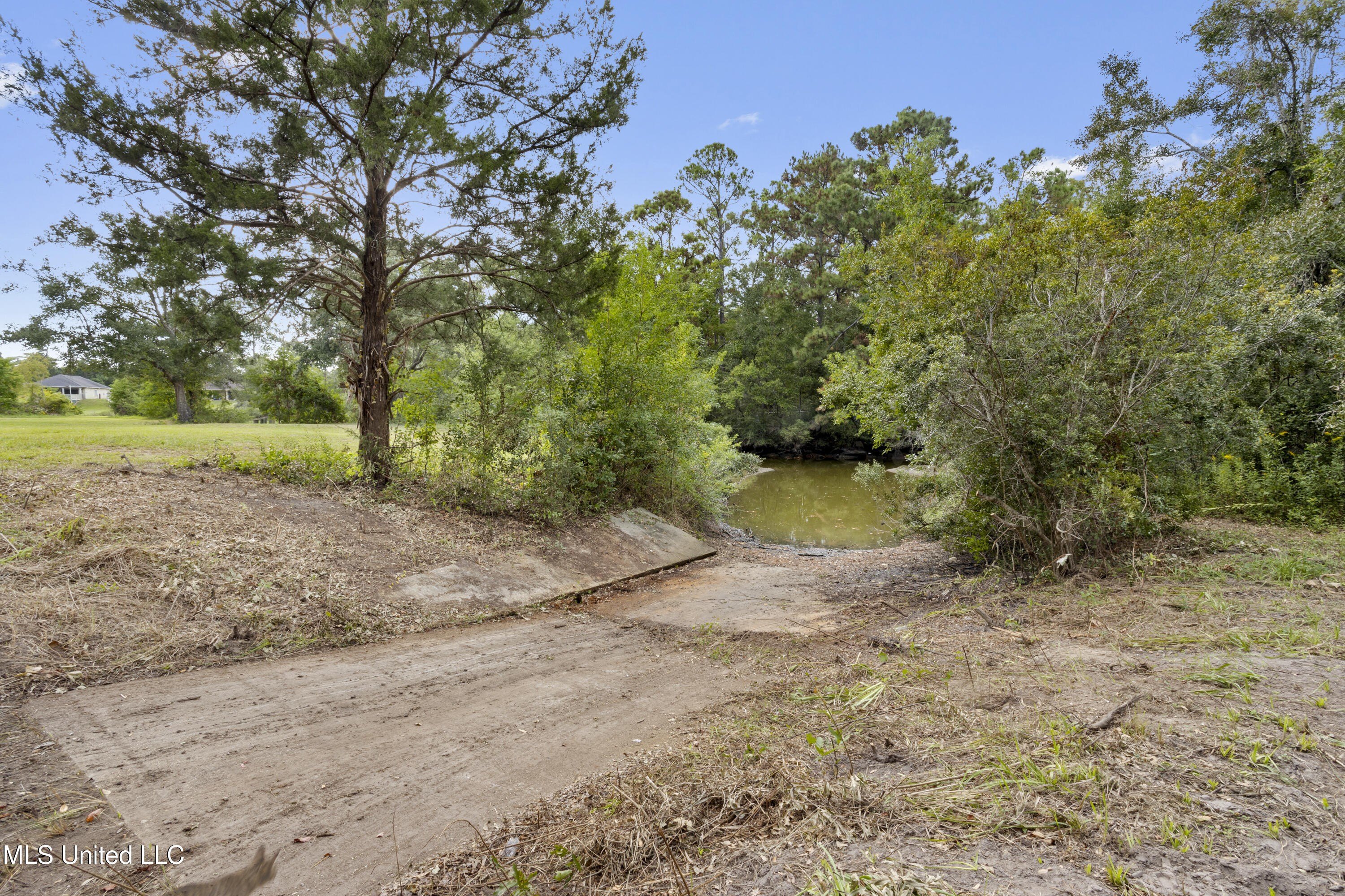 Biloxi, Mississippi, 39532, United States, 3 Bedrooms Bedrooms, ,2 BathroomsBathrooms,Residential,For Sale,1977192