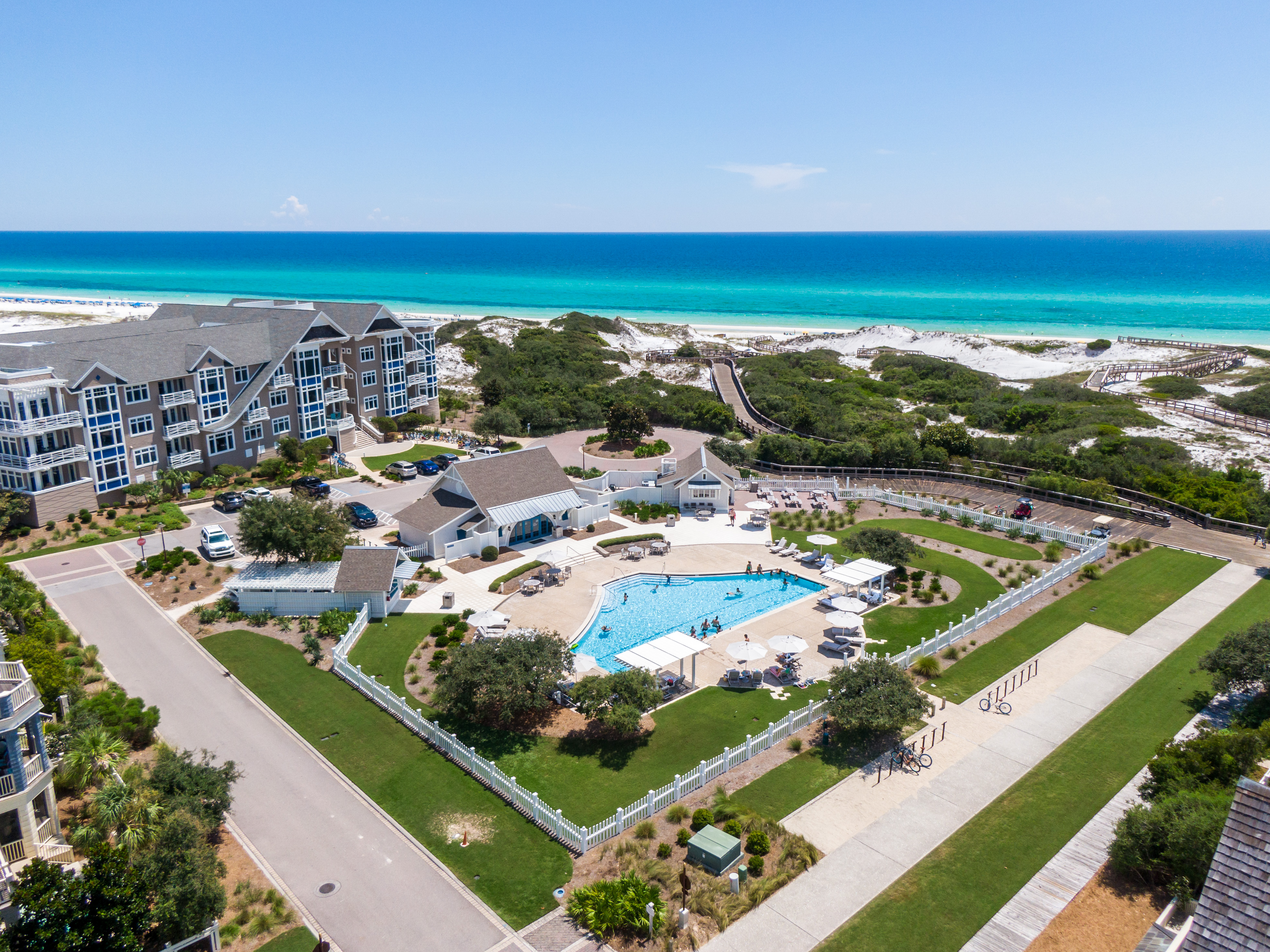  Distinguished WaterSound Beach Retreat with Gulf Views and Saltwater Pool - 物件實景