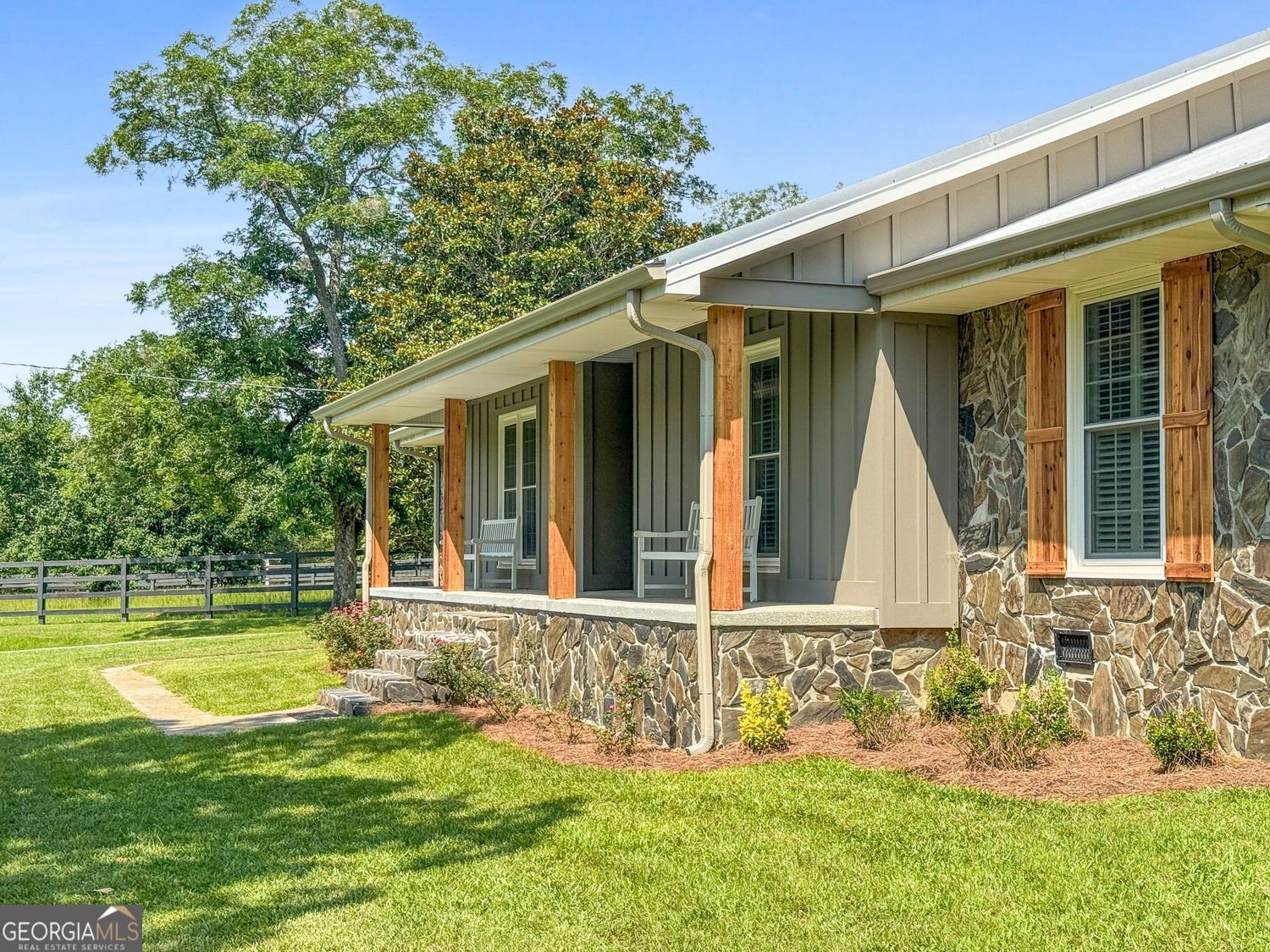Molena, Georgia, 30258, United States, 4 Bedrooms Bedrooms, ,2 BathroomsBathrooms,Residential,For Sale,1894603