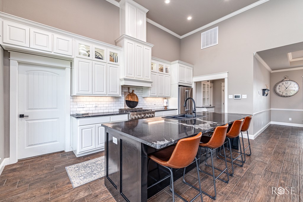 San Angelo, Texas, 76904, United States, 4 Bedrooms Bedrooms, ,3 BathroomsBathrooms,Residential,For Sale,1941771
