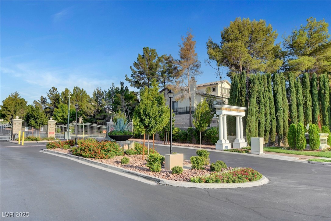 Henderson, Nevada, 89052, United States, 5 Bedrooms Bedrooms, ,4 BathroomsBathrooms,Residential,For Sale,1989374