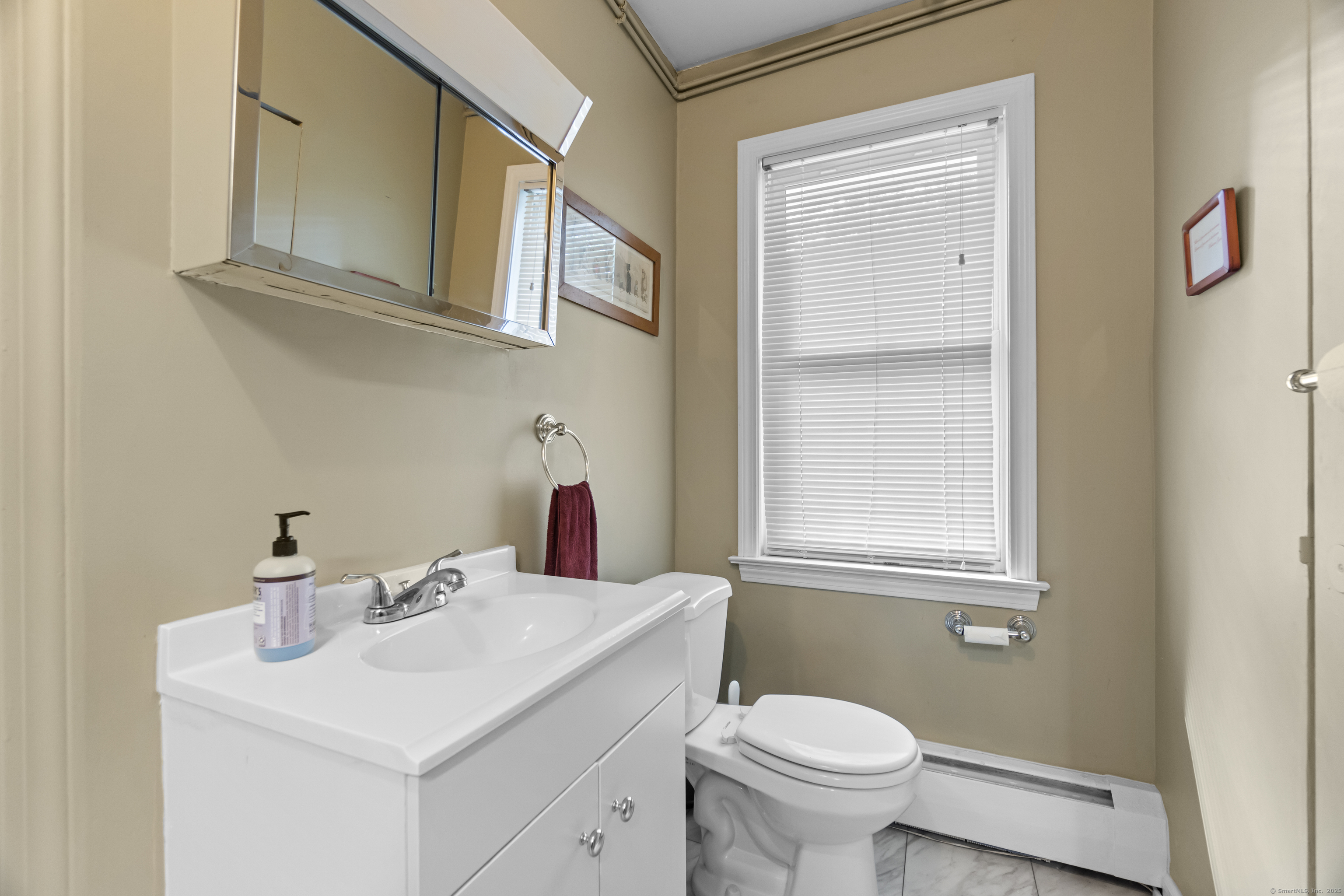 Bethlehem, Connecticut, 06751, United States, 3 Bedrooms Bedrooms, ,3 BathroomsBathrooms,Residential,For Sale,1891294