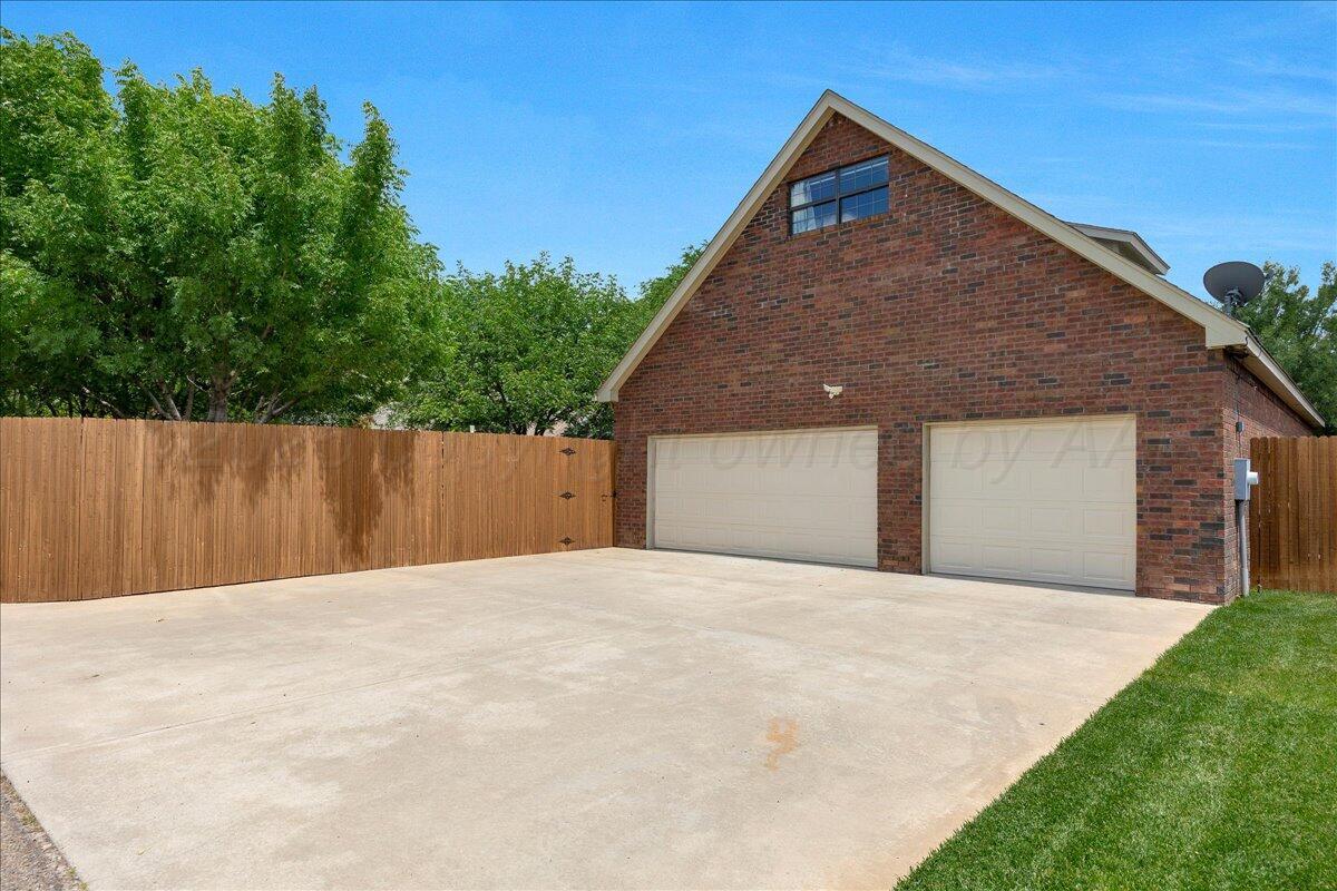 Amarillo, Texas, 79119, United States, 3 Bedrooms Bedrooms, ,4 BathroomsBathrooms,Residential,For Sale,1895637