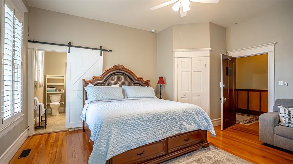 Granbury, Texas, 76048, United States, 8 Bedrooms Bedrooms, ,8 BathroomsBathrooms,Residential,For Sale,2009075