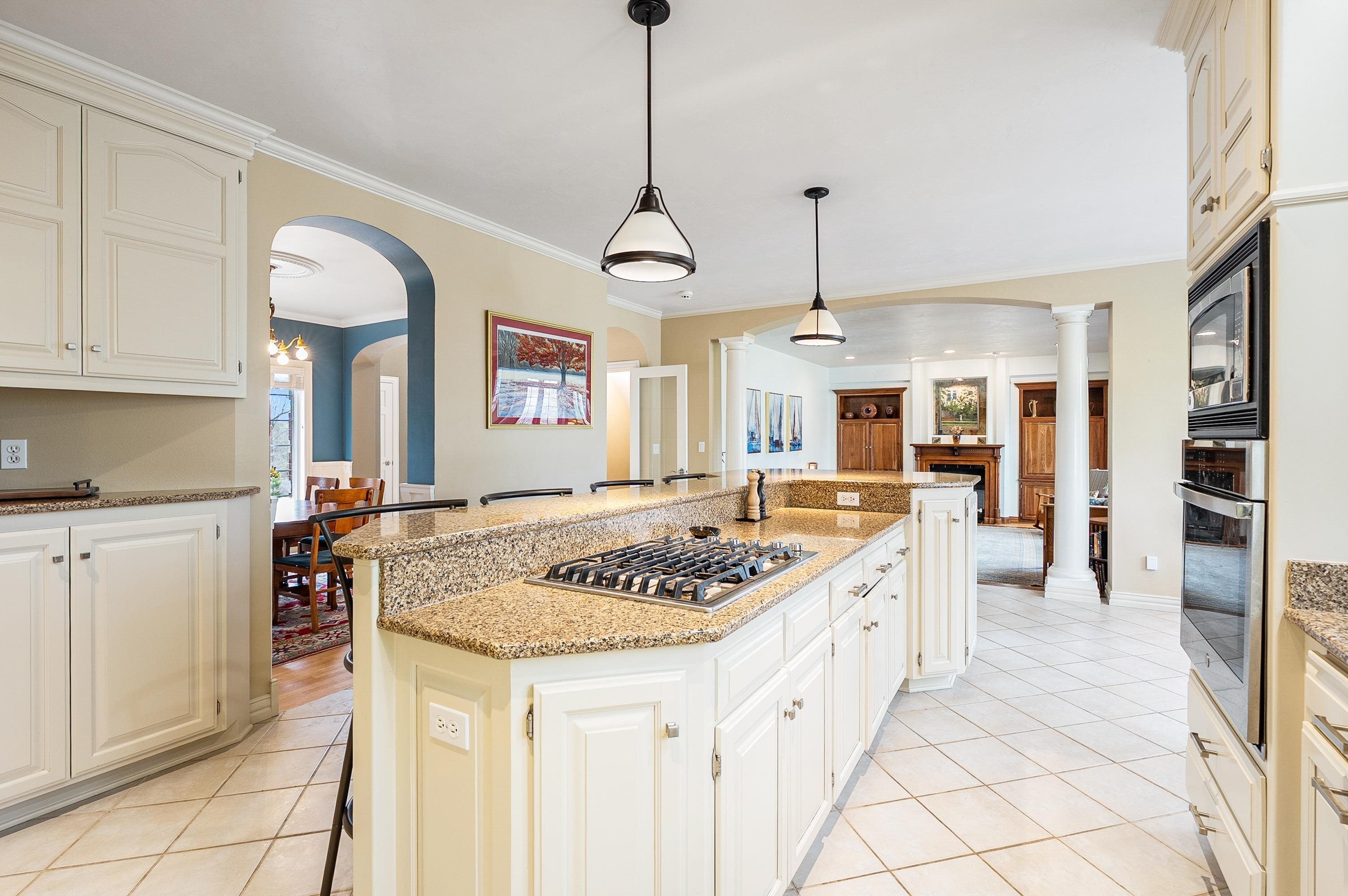 GREEN BAY, Wisconsin, 54313, United States, 4 Bedrooms Bedrooms, ,5 BathroomsBathrooms,Residential,For Sale,2048665