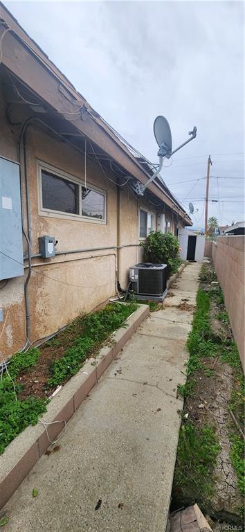 Bloomington, California, 92316, United States, 5 Bedrooms Bedrooms, ,2 BathroomsBathrooms,Residential,For Sale,2008810