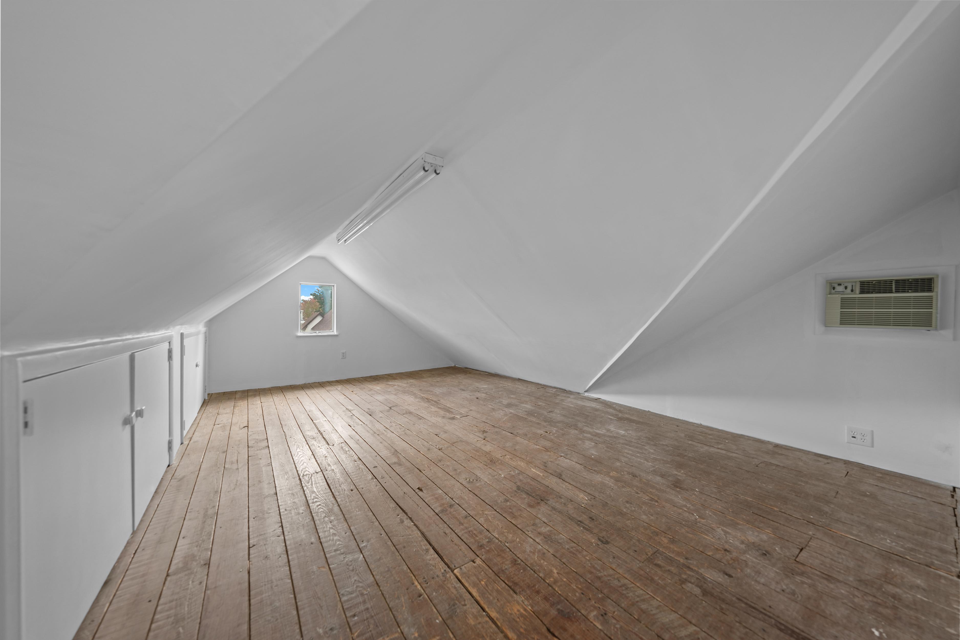 Brooklyn, New York, 11210, United States, 4 Bedrooms Bedrooms, ,4 BathroomsBathrooms,Residential,For Sale,1981827