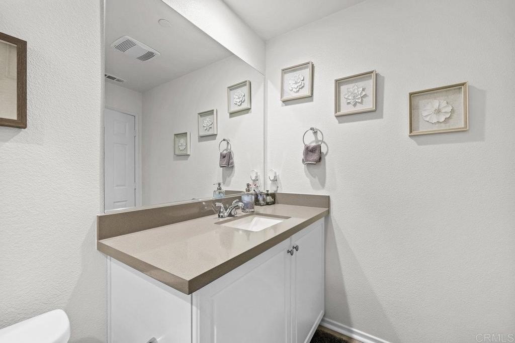 Valley Center, California, 92082, United States, 5 Bedrooms Bedrooms, ,4 BathroomsBathrooms,Residential,For Sale,1950839