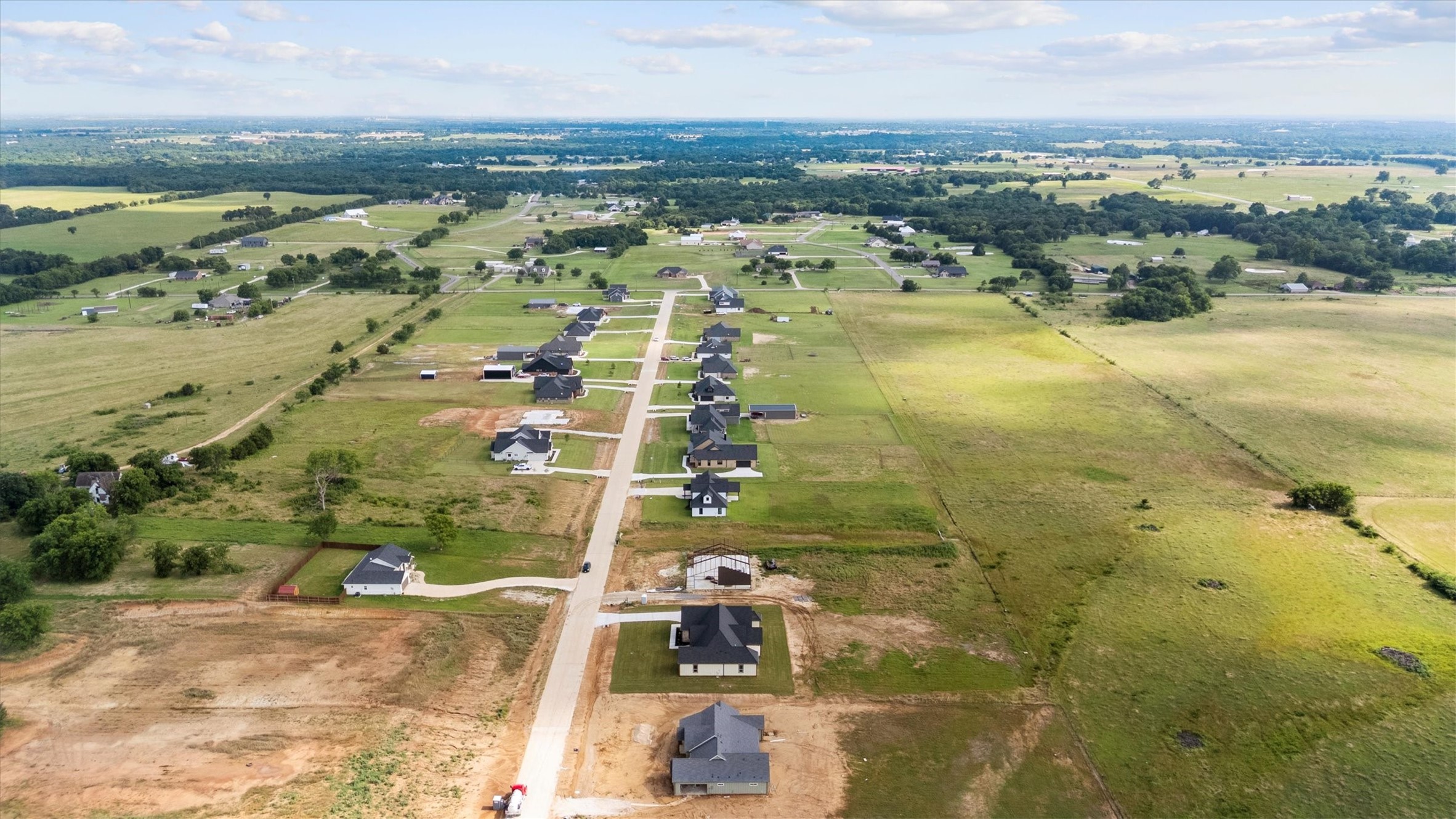 Whitesboro, Texas, 76273, United States, 4 Bedrooms Bedrooms, ,4 BathroomsBathrooms,Residential,For Sale,1848592
