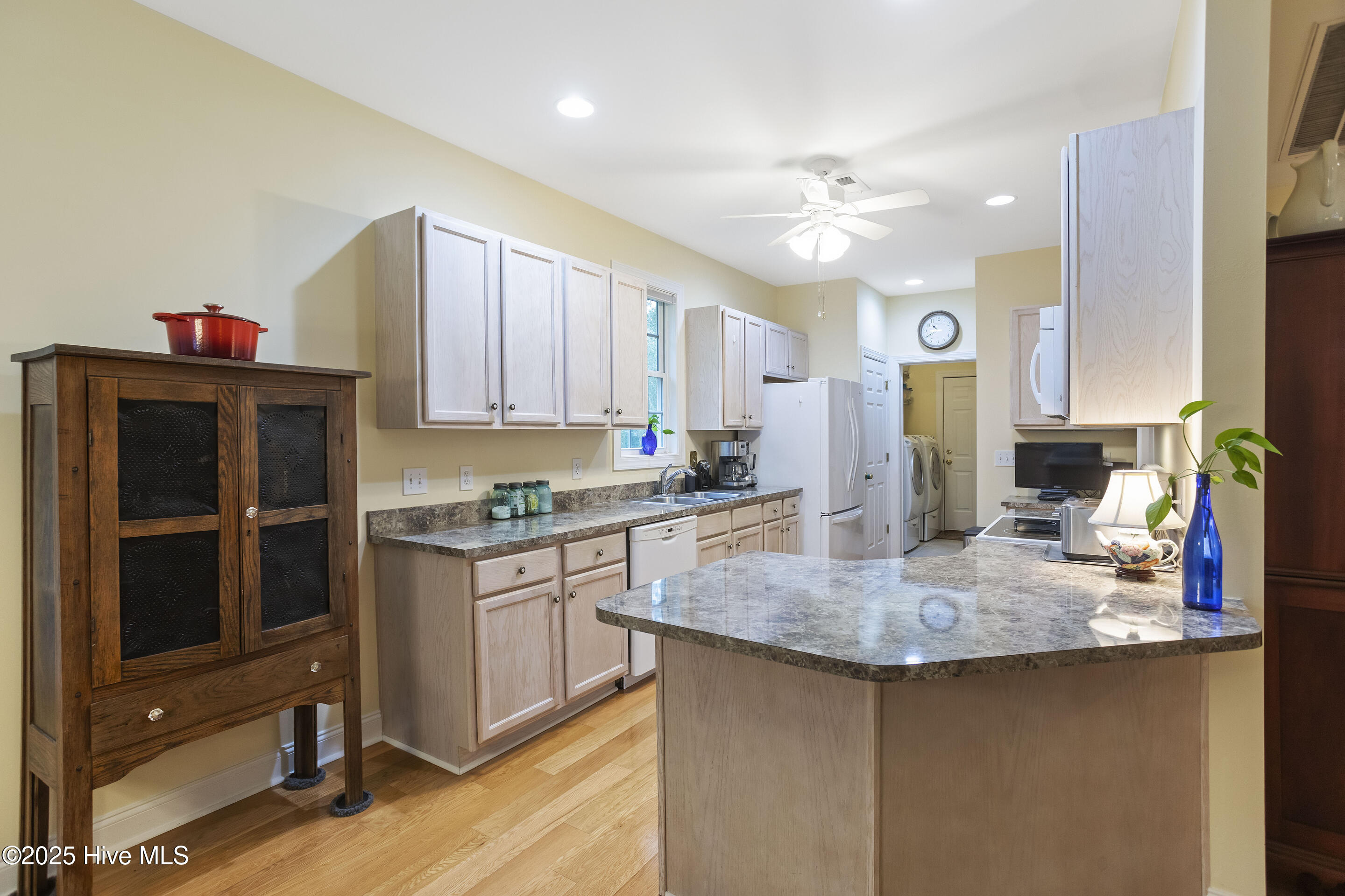 Bolivia, North Carolina, 28422, United States, 3 Bedrooms Bedrooms, ,3 BathroomsBathrooms,Residential,For Sale,1934289
