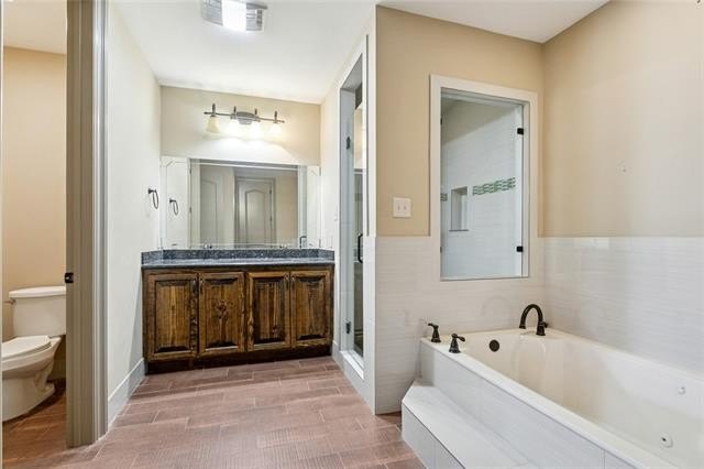 New Orleans, Louisiana, 70130, United States, ,Residential,For Sale,2013043