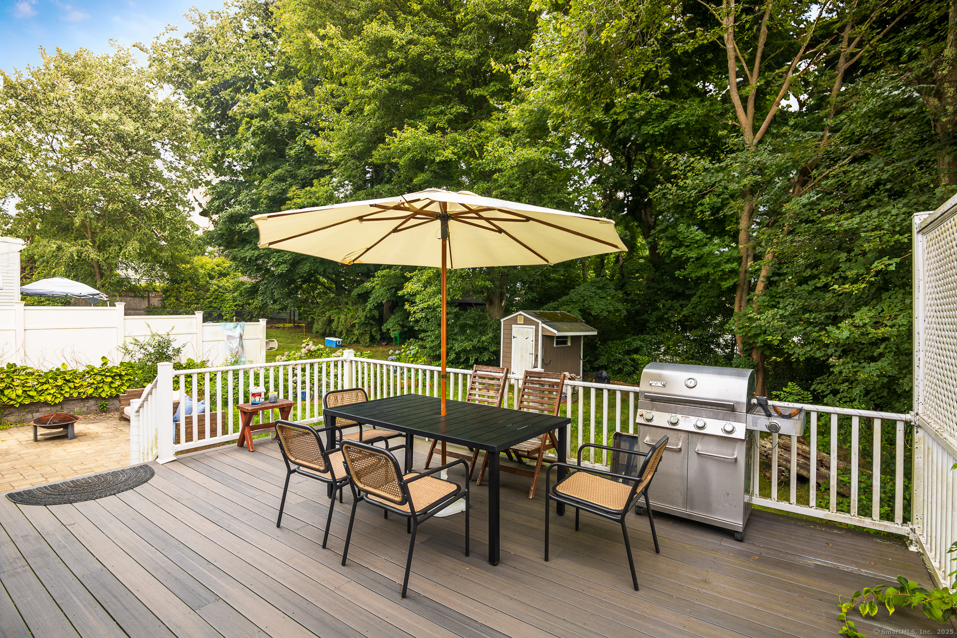 New London, Connecticut, 06320, United States, 2 Bedrooms Bedrooms, ,2 BathroomsBathrooms,Residential,For Sale,1895689