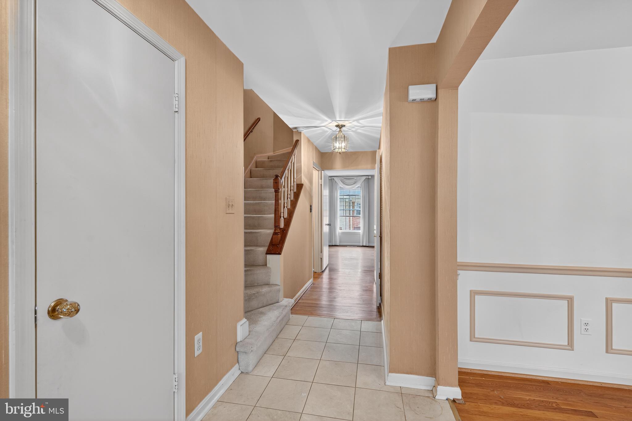 Mclean, Virginia, 22102, United States, 4 Bedrooms Bedrooms, ,4 BathroomsBathrooms,Residential,For Sale,1988751