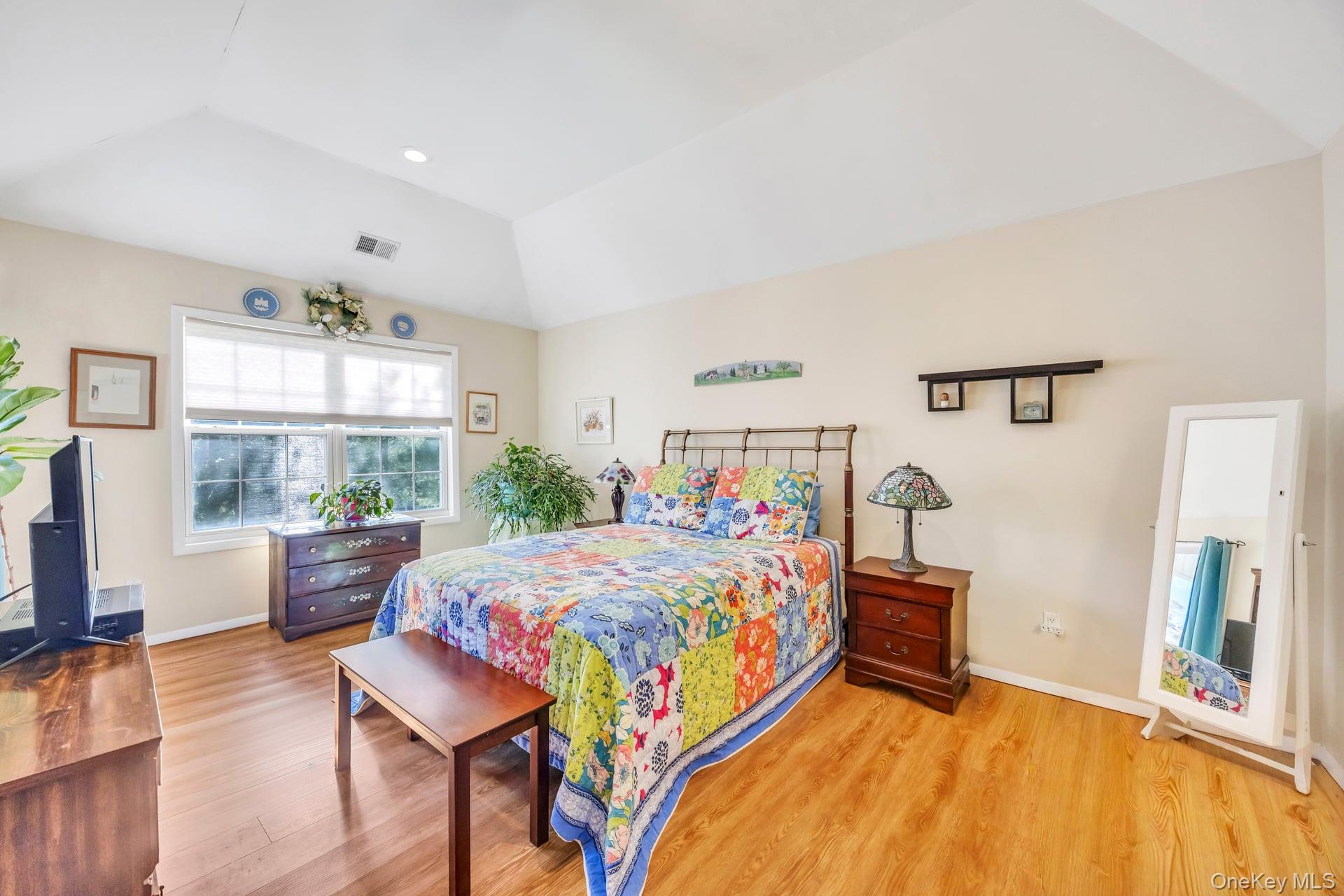 Nesconset, New York, 11767, United States, 2 Bedrooms Bedrooms, ,2 BathroomsBathrooms,Residential,For Sale,1988274