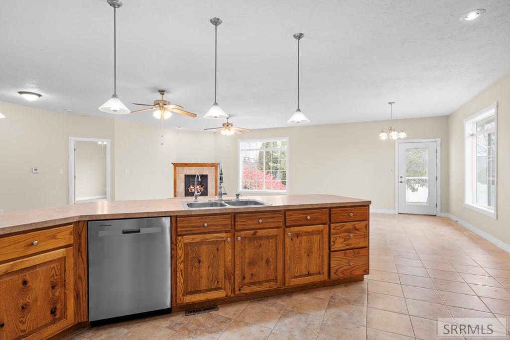 IDAHO FALLS, Idaho, 83402, United States, 5 Bedrooms Bedrooms, ,3 BathroomsBathrooms,Residential,For Sale,1987335