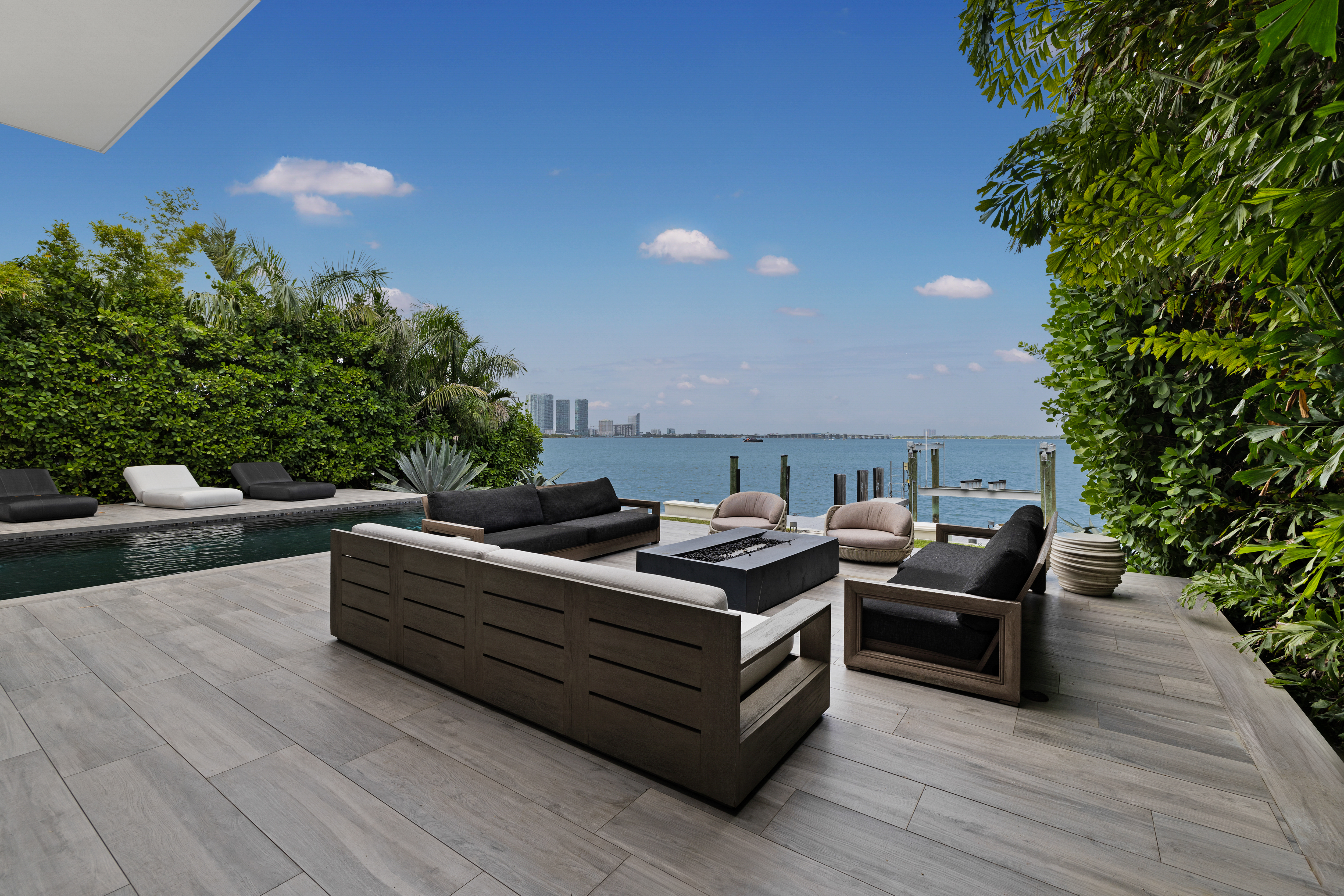  1379 N Venetian Way, Miami, FL, 33139 - 物件實景