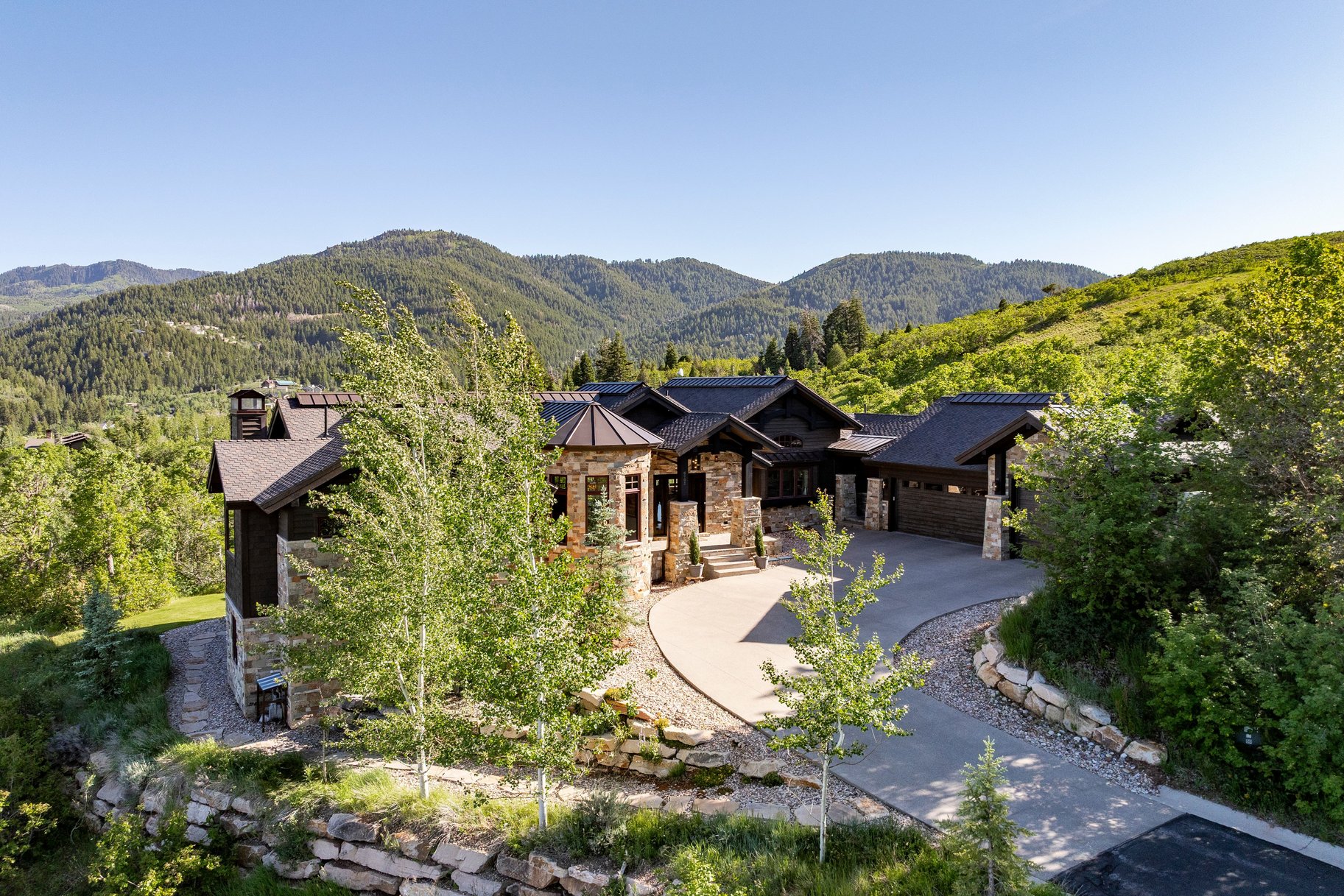  Views, Privacy and Main Level Living in a Gated Community - 物件實景