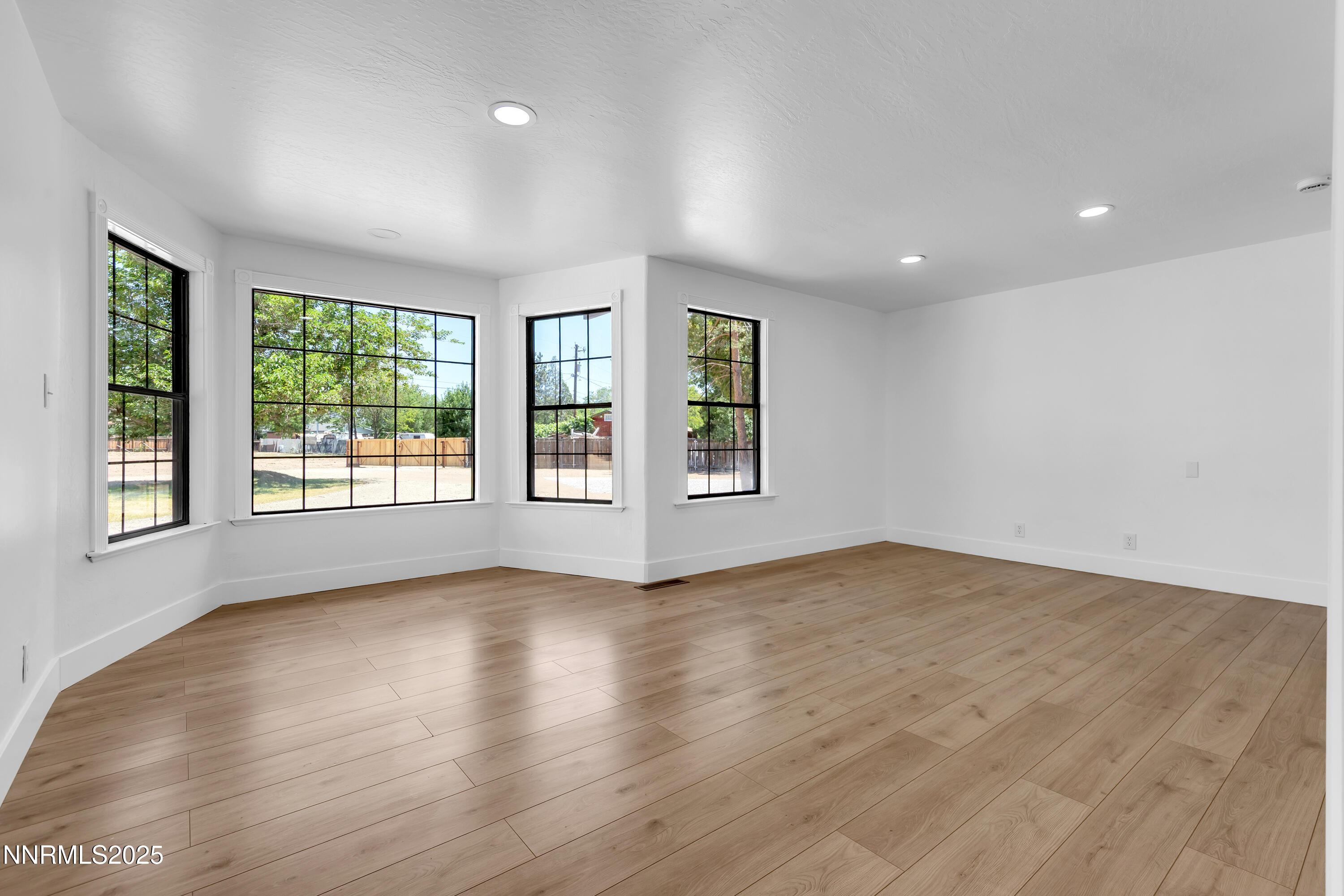 Carson City, Nevada, 89706, United States, 3 Bedrooms Bedrooms, ,2 BathroomsBathrooms,Residential,For Sale,1857346
