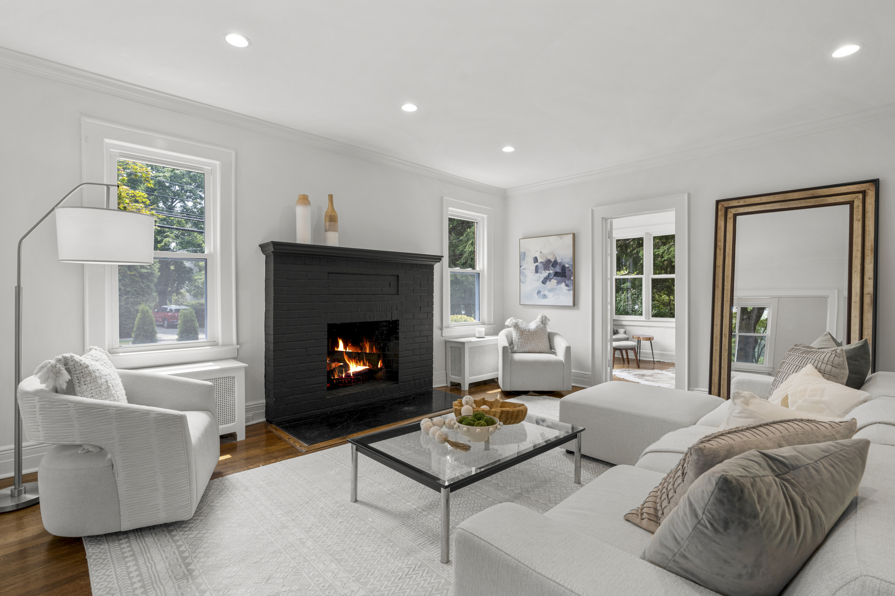  Charming English Cottage Brick Colonial in Scarsdale - 物件實景
