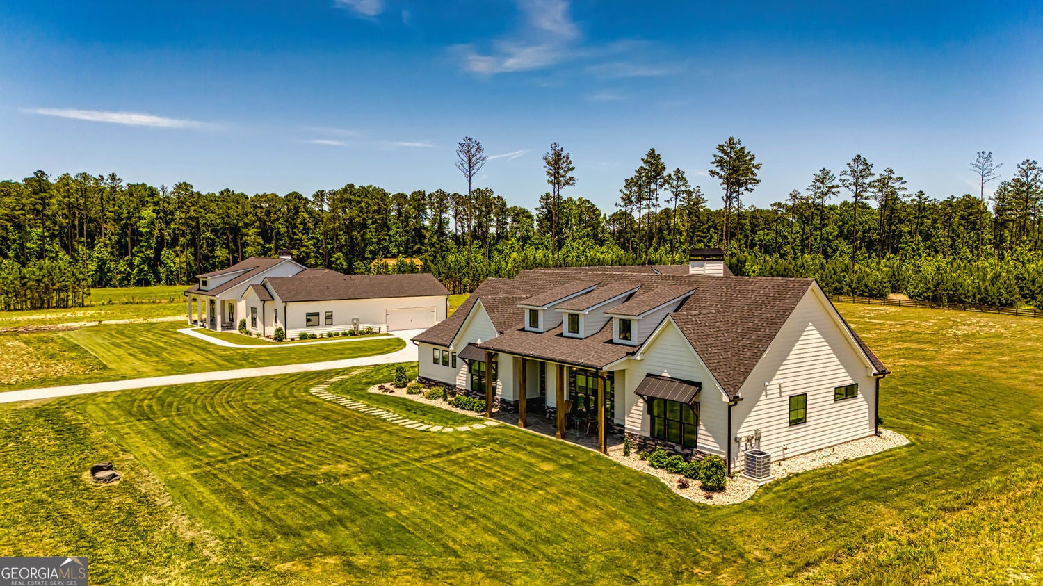 Senoia, Georgia, 30276, United States, 7 Bedrooms Bedrooms, ,6 BathroomsBathrooms,Residential,For Sale,1859097