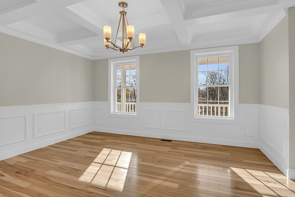 Leominster, Massachusetts, 01453, United States, 3 Bedrooms Bedrooms, ,2 BathroomsBathrooms,Residential,For Sale,1826440