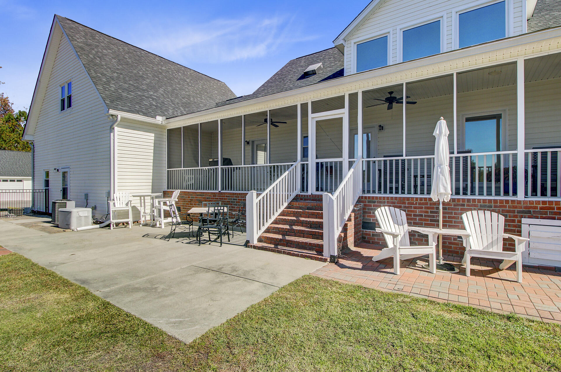 Cross, South Carolina, 29436, United States, 4 Bedrooms Bedrooms, ,3 BathroomsBathrooms,Residential,For Sale,1992832