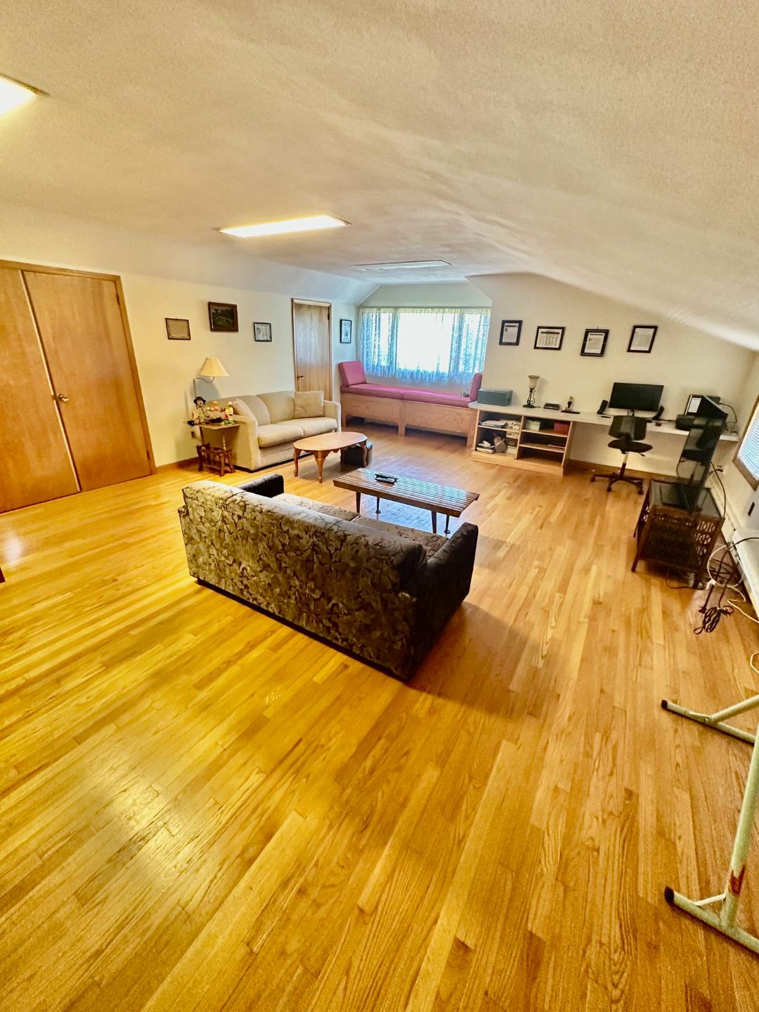 Staten Island, New York, 10314, United States, 4 Bedrooms Bedrooms, ,2 BathroomsBathrooms,Residential,For Sale,1914334