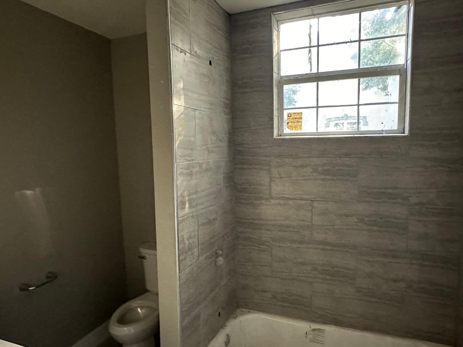 Walnut Grove, California, 95690, United States, 6 Bedrooms Bedrooms, ,4 BathroomsBathrooms,Residential,For Sale,2048836