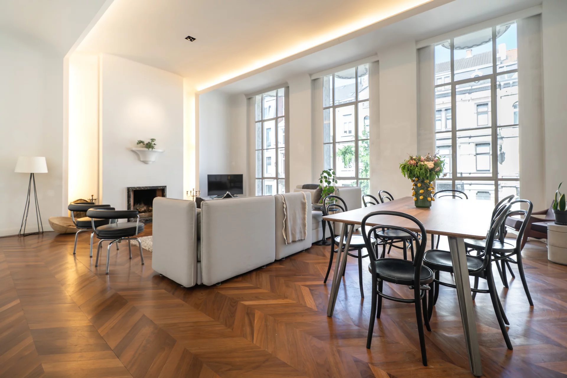 Ixelles, 1050, BE, 5 Bedrooms Bedrooms, ,4 BathroomsBathrooms,Residential,For Sale,2002272