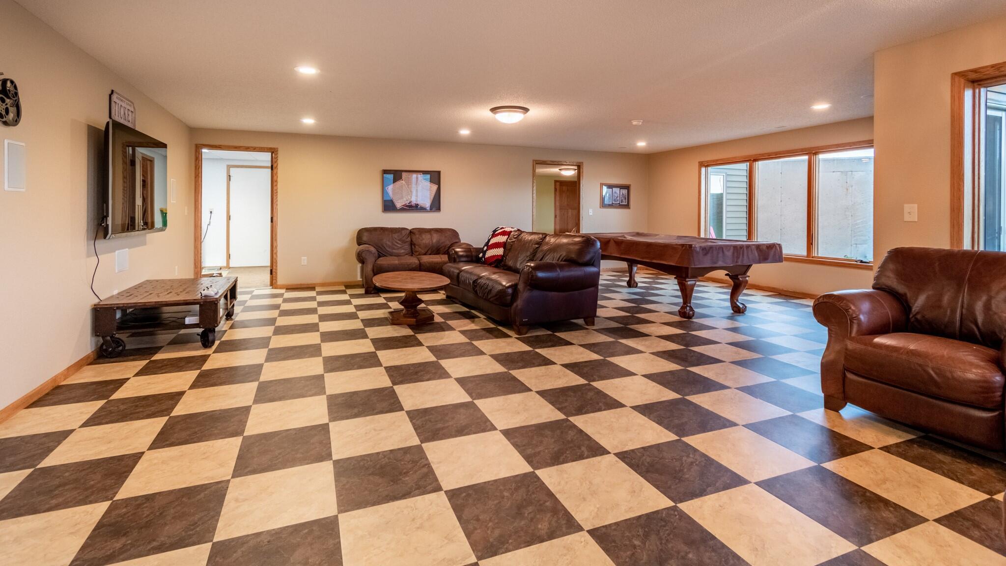 Beulah, North Dakota, 58523, United States, 4 Bedrooms Bedrooms, ,3 BathroomsBathrooms,Residential,For Sale,1780571