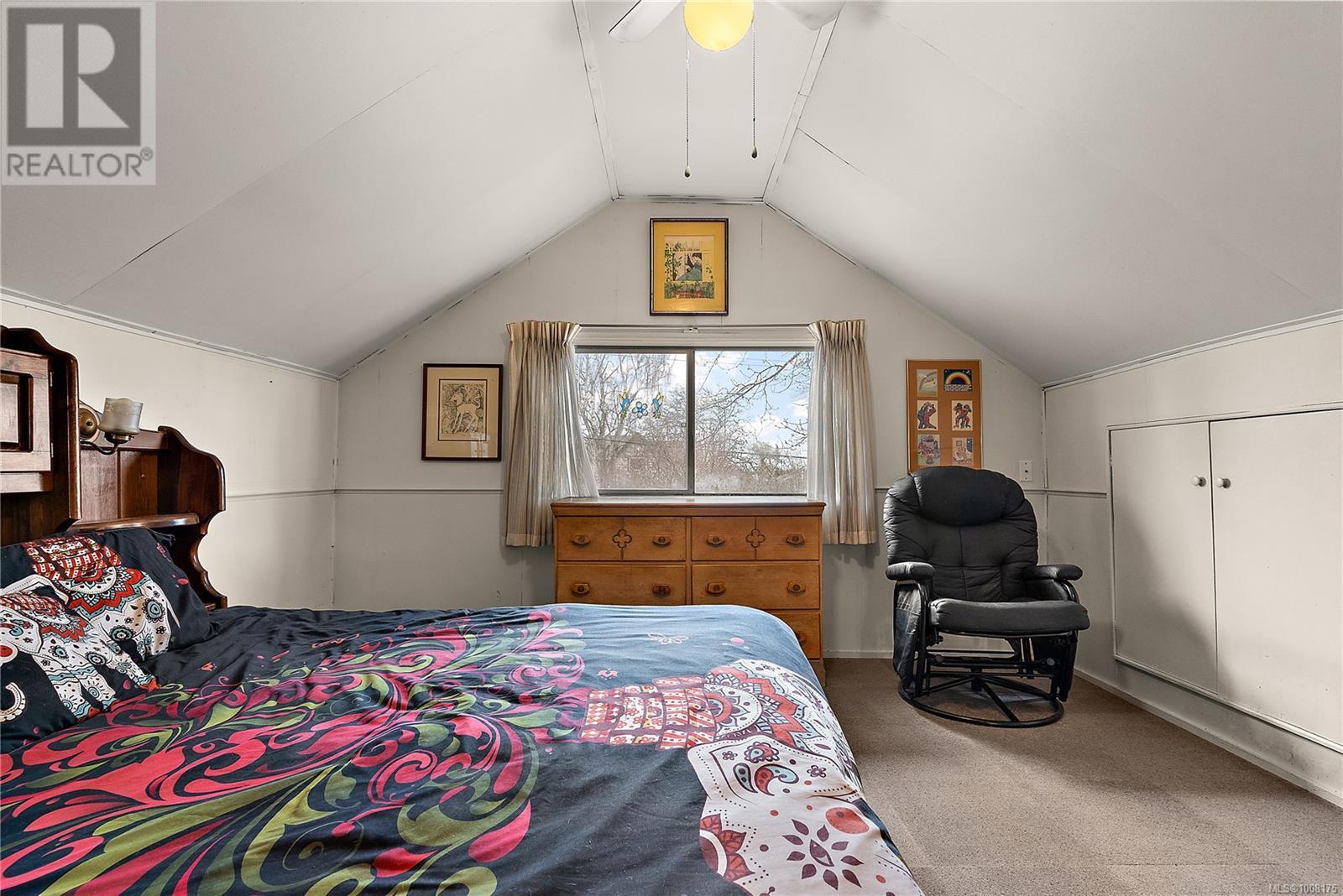 SIDNEY, British Columbia, V8L 2W2, CA, 2 Bedrooms Bedrooms, ,1 BathroomBathrooms,Residential,For Sale,1902048