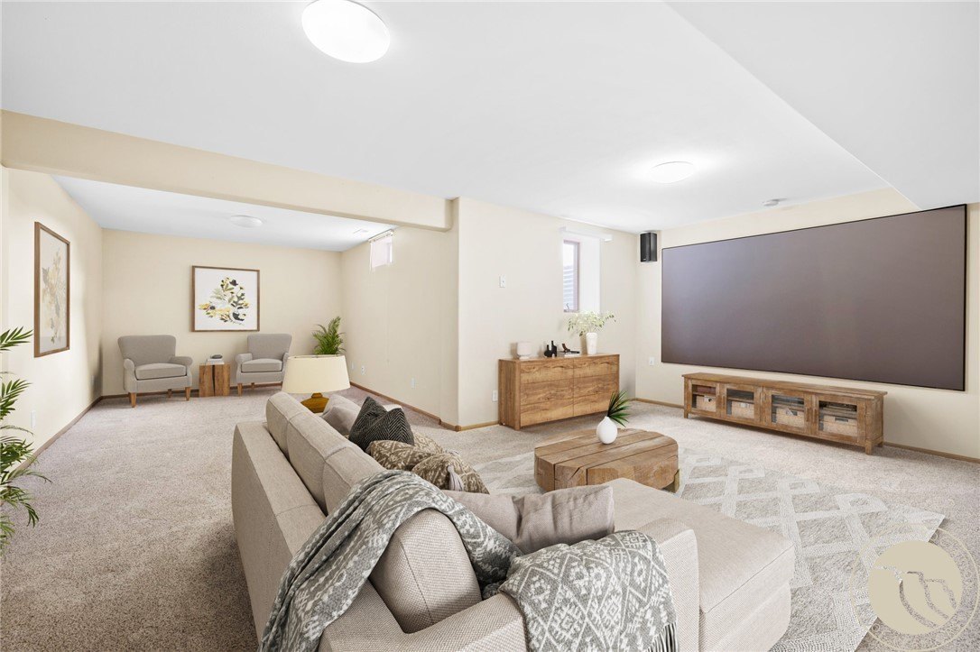 Absarokee, Montana, 59001, United States, 4 Bedrooms Bedrooms, ,4 BathroomsBathrooms,Residential,For Sale,1979121