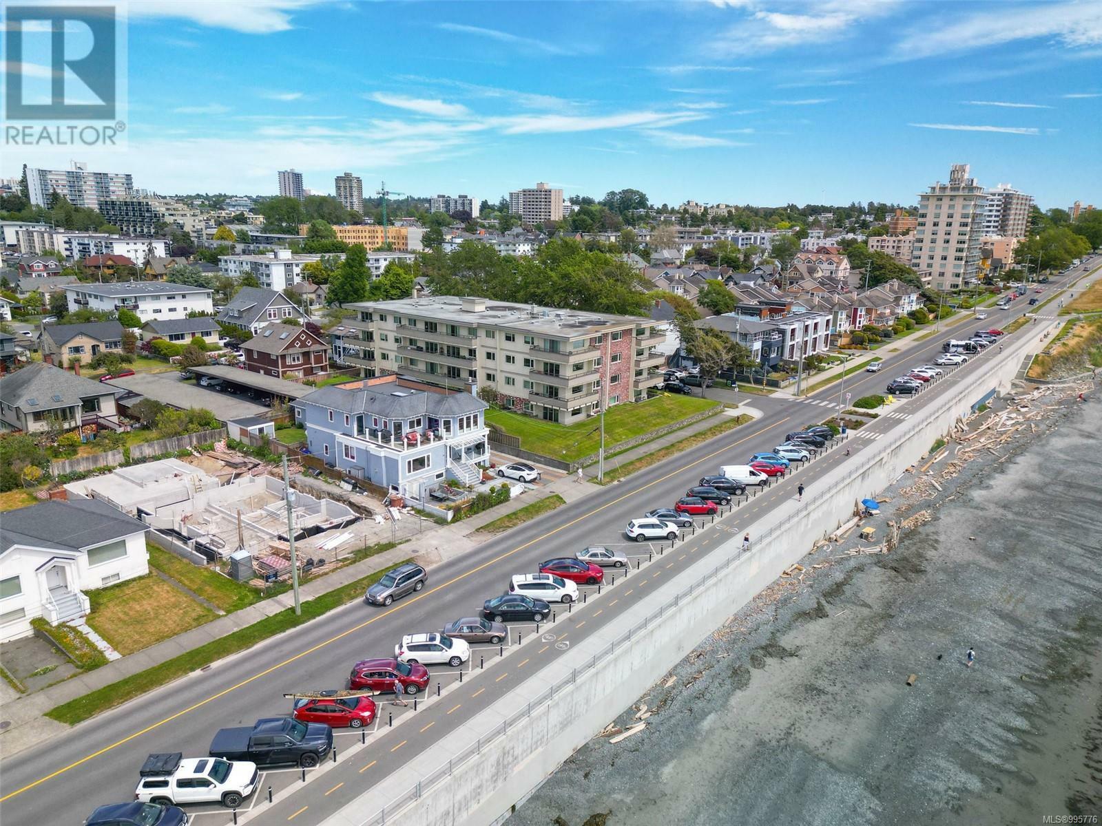VICTORIA, British Columbia, V8V 1A8, CA, 4 Bedrooms Bedrooms, ,4 BathroomsBathrooms,Residential,For Sale,1876400