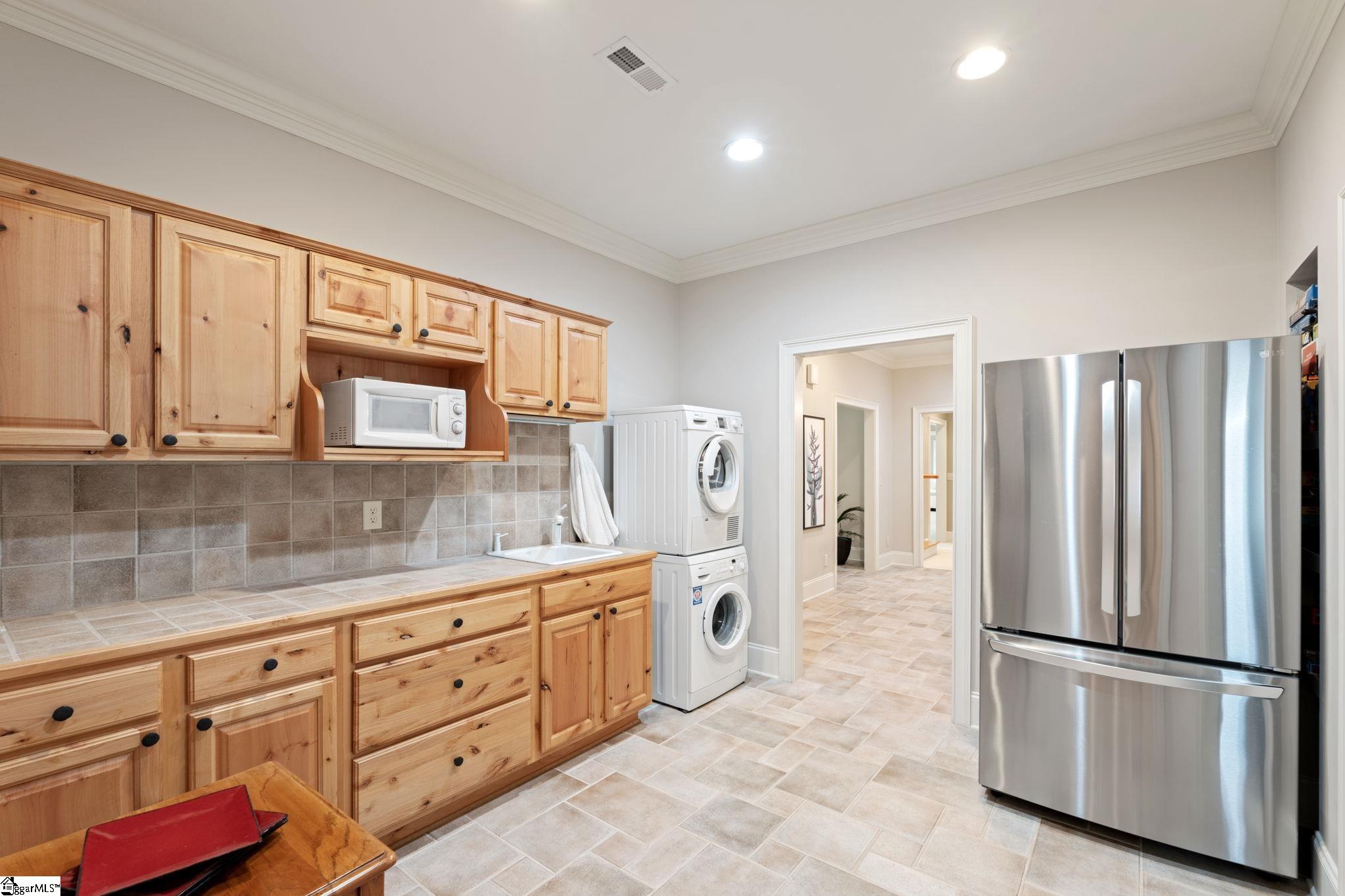 Simpsonville, South Carolina, 29681, United States, 4 Bedrooms Bedrooms, ,4 BathroomsBathrooms,Residential,For Sale,1901153