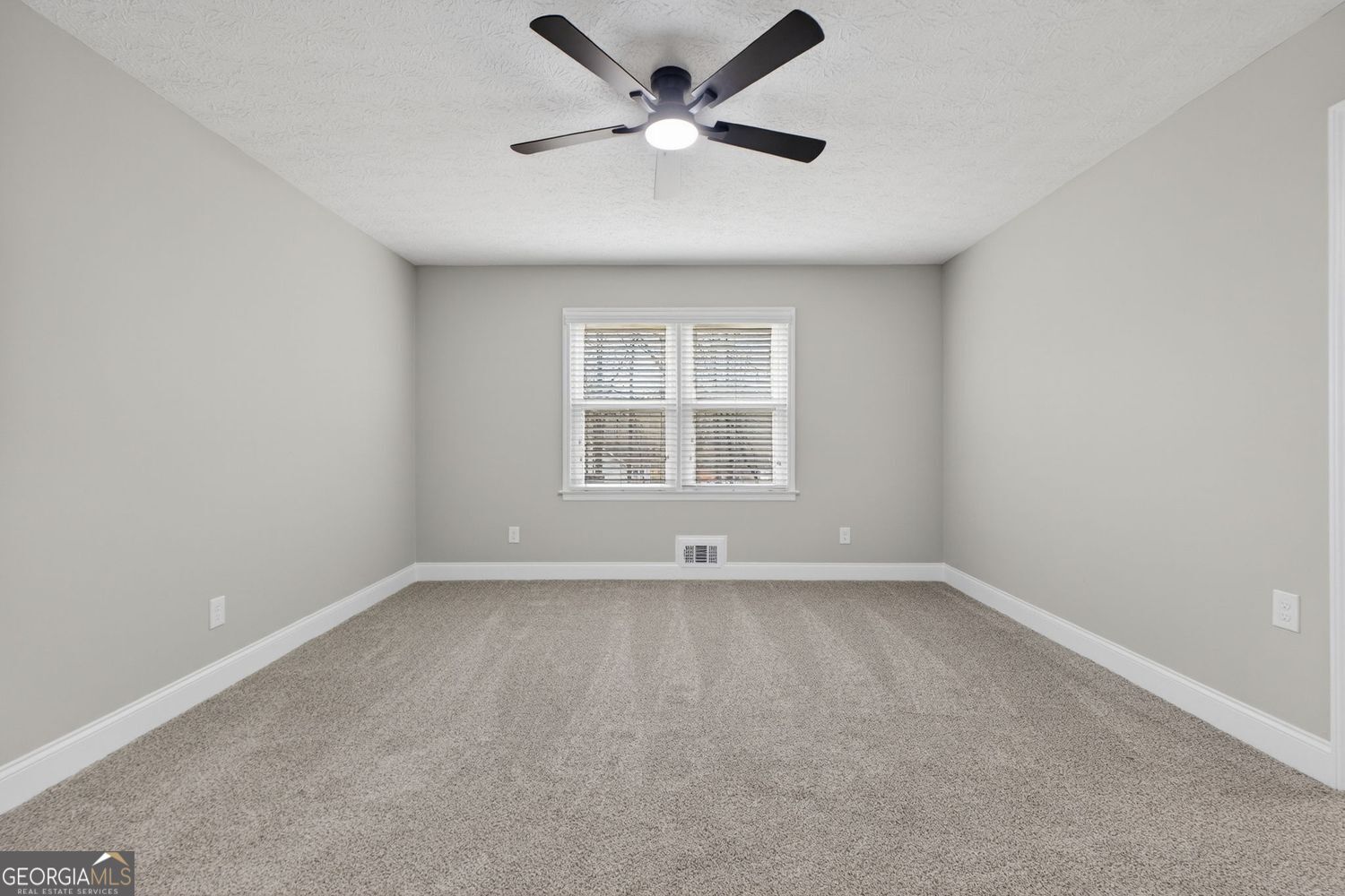 Fayetteville, Georgia, 30215, United States, 4 Bedrooms Bedrooms, ,2 BathroomsBathrooms,Residential,For Sale,2013140