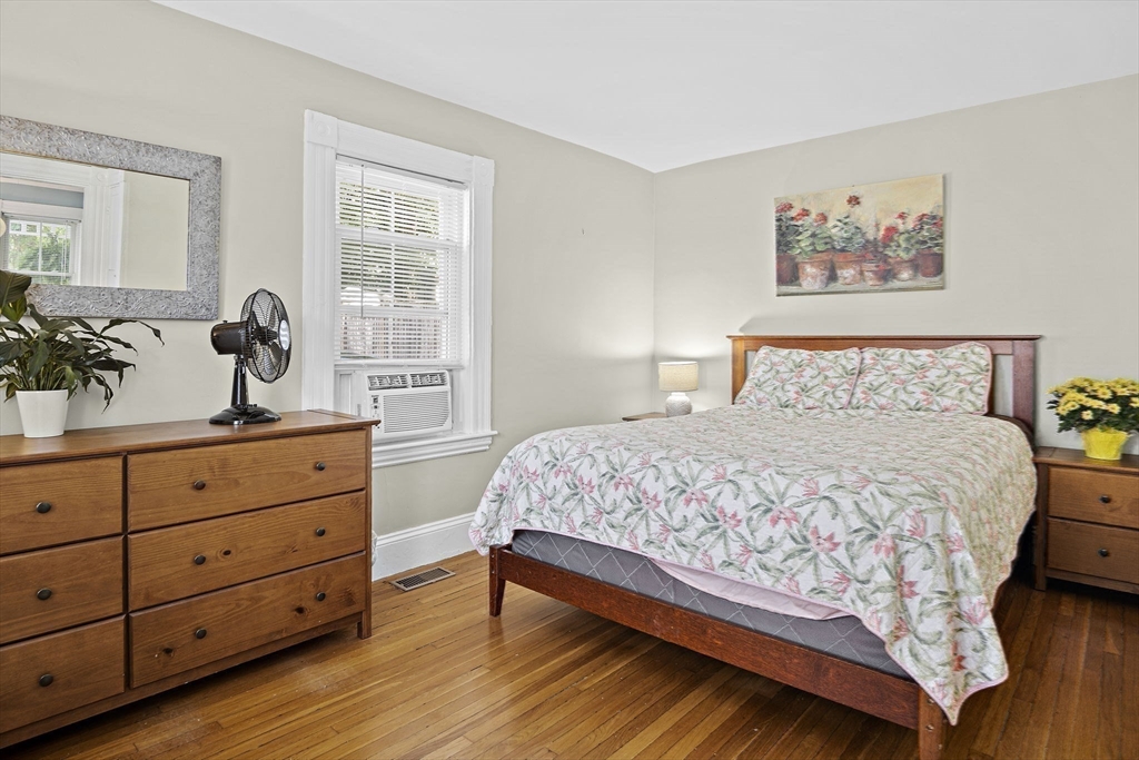 Danvers, Massachusetts, 01923, United States, 3 Bedrooms Bedrooms, ,2 BathroomsBathrooms,Residential,For Sale,1925494