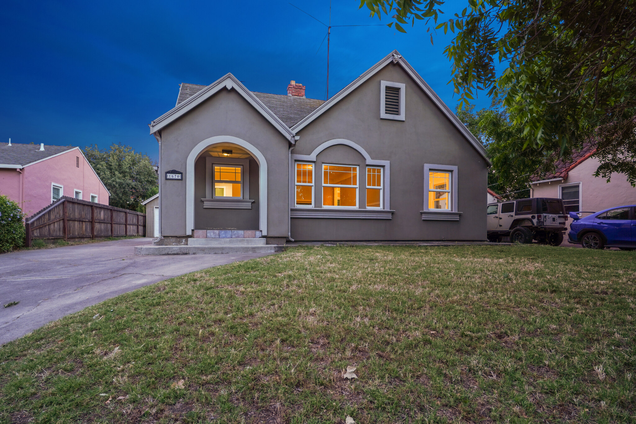  1670 W Poplar St. - 物件實景