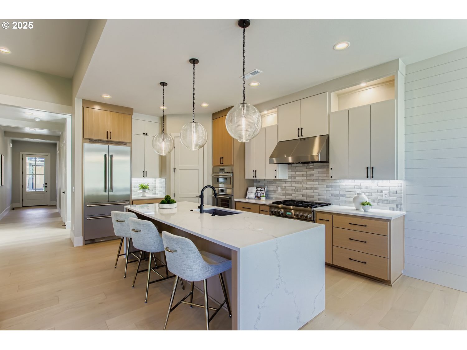 Portland, Oregon, 97229, United States, 5 Bedrooms Bedrooms, ,4 BathroomsBathrooms,Residential,For Sale,1982334