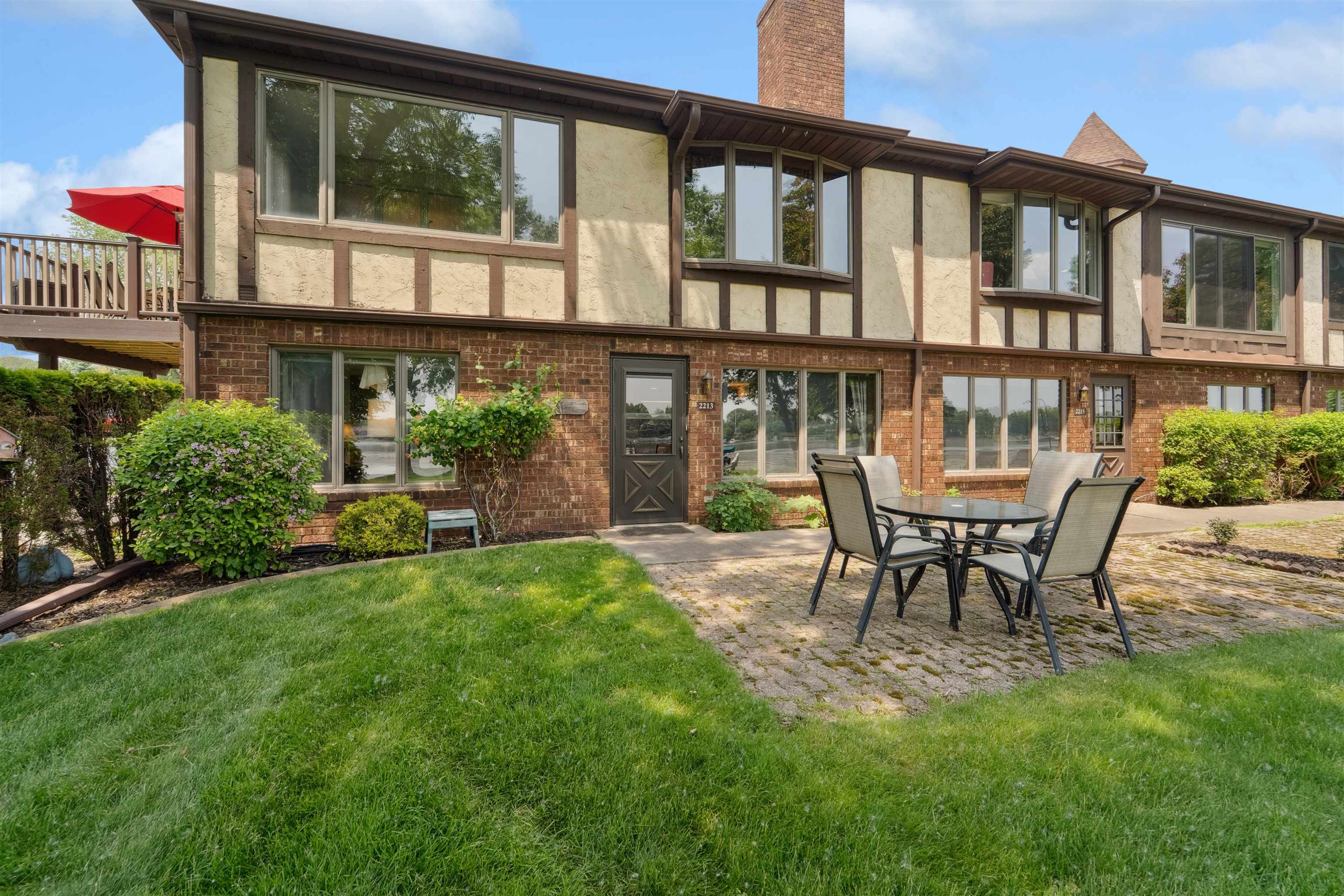 APPLETON, Wisconsin, 54914, United States, 3 Bedrooms Bedrooms, ,3 BathroomsBathrooms,Residential,For Sale,1911879