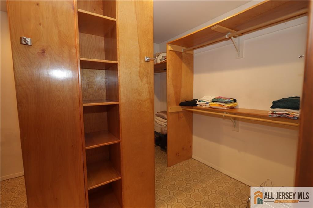 East Brunswick, New Jersey, 08816, United States, 5 Bedrooms Bedrooms, ,3 BathroomsBathrooms,Residential,For Sale,1890709