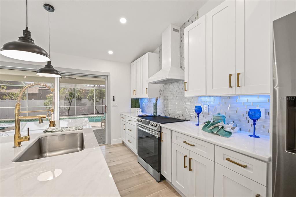 St Petersburg, Florida, 33705, United States, 4 Bedrooms Bedrooms, ,2 BathroomsBathrooms,Residential,For Sale,1919493