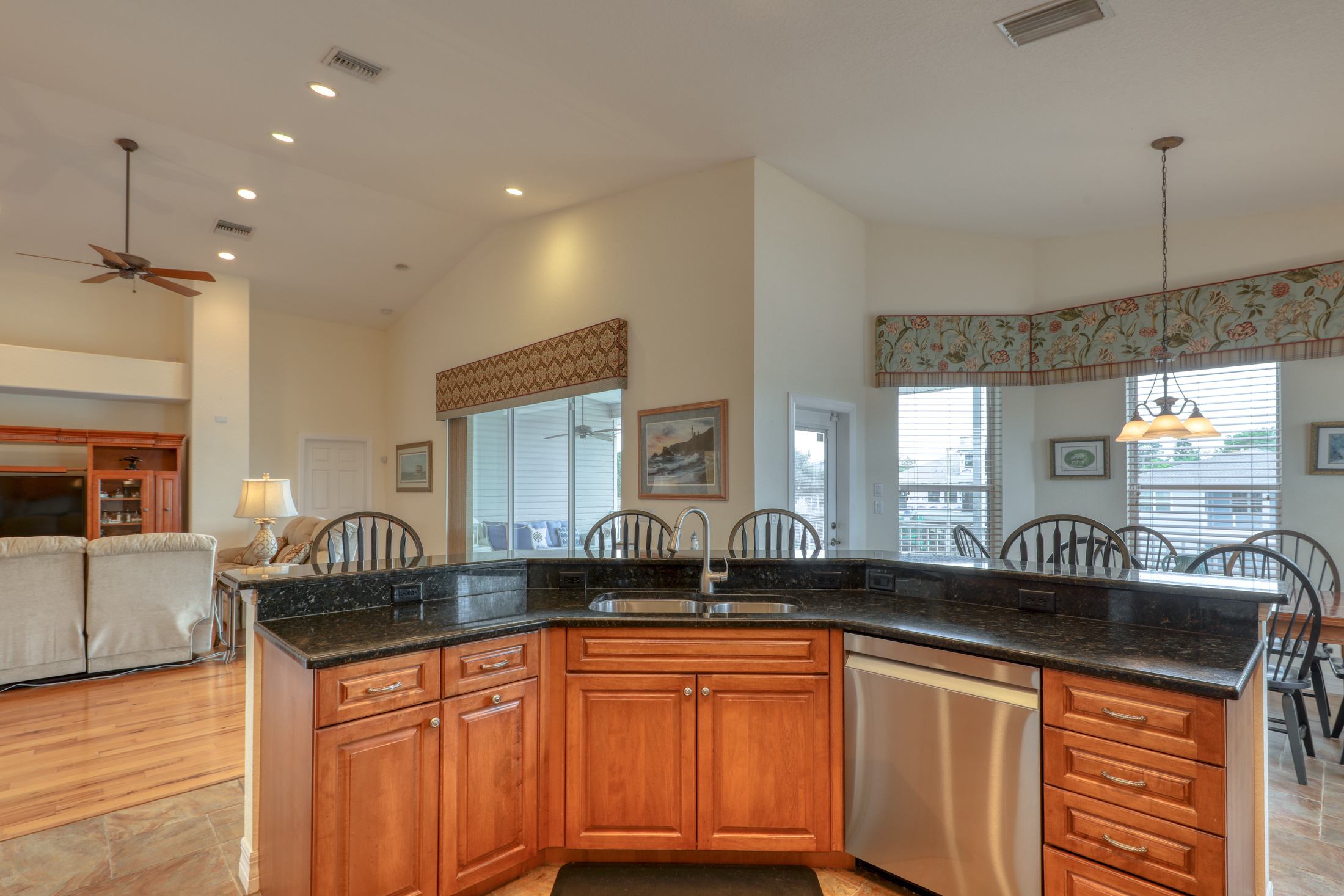 356 WESTWINDS DRIVE, Palm Harbor, Florida, 34683, United States, 3 Bedrooms Bedrooms, ,4 BathroomsBathrooms,Residential,For Sale,356 WESTWINDS DRIVE,1134606