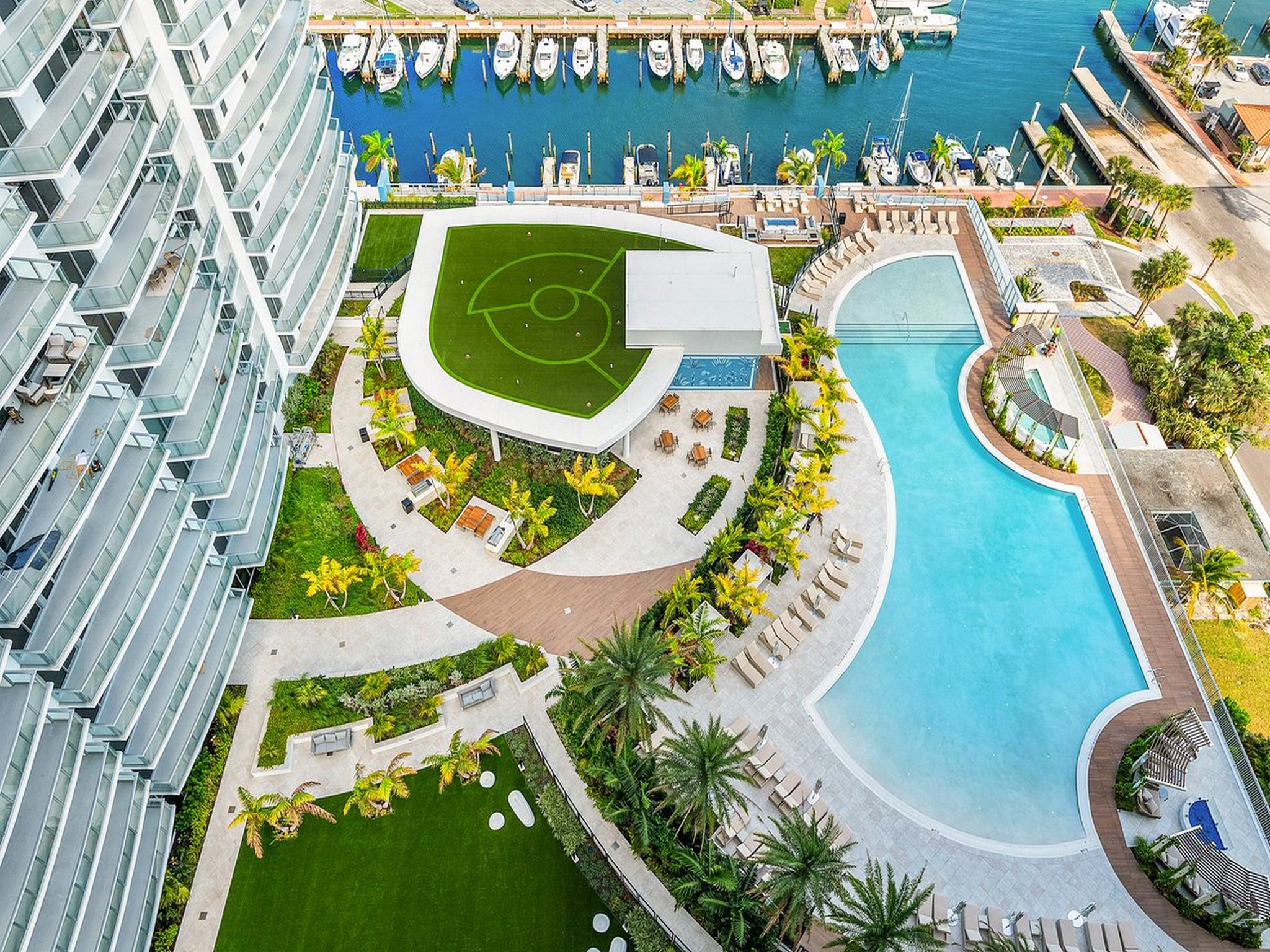  220 Lake Shore Drive, Lake Park, FL, 33403 - 物件實景