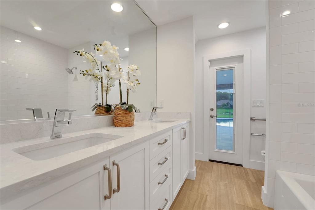 Lake Mary, Florida, 32746, United States, 4 Bedrooms Bedrooms, ,2 BathroomsBathrooms,Residential,For Sale,1940772
