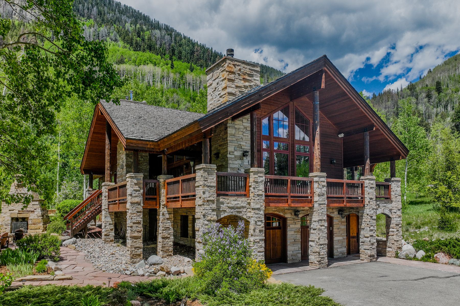  123 Falcon Ridge Road - 物件實景