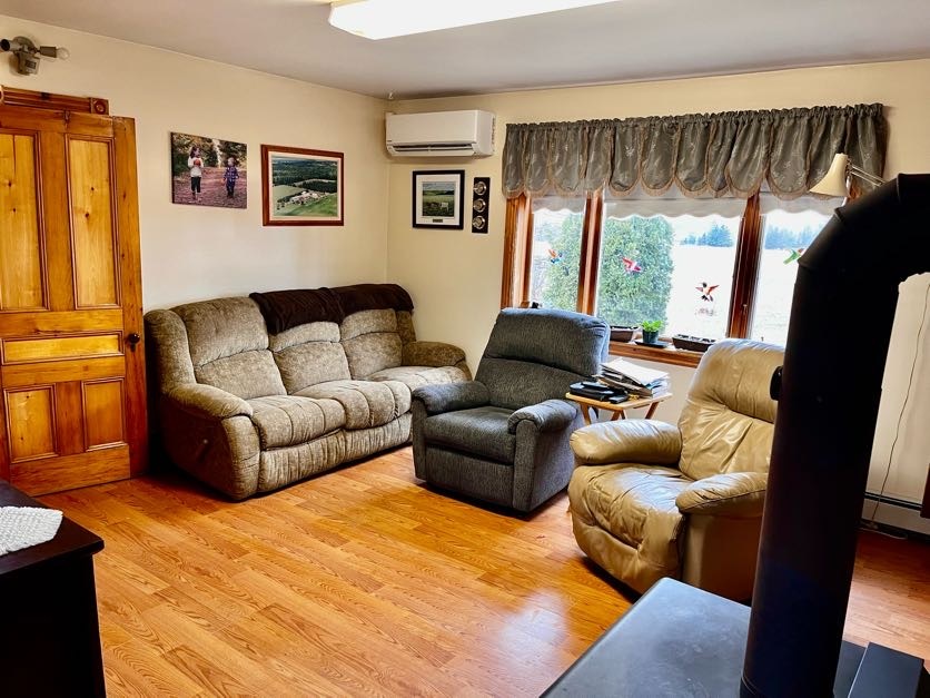 North Winsloe, Prince Edward Island, C1E 2T2, CA, 4 Bedrooms Bedrooms, ,2 BathroomsBathrooms,Residential,For Sale,1874749