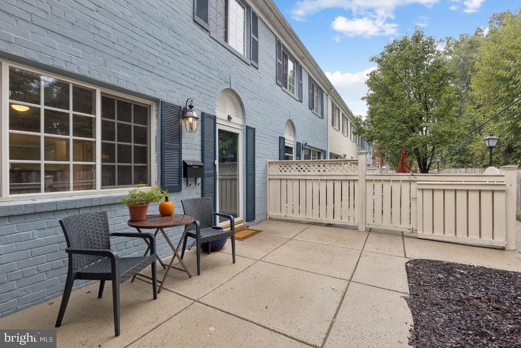 Alexandria, Virginia, 22304, United States, 3 Bedrooms Bedrooms, ,3 BathroomsBathrooms,Residential,For Sale,1980099