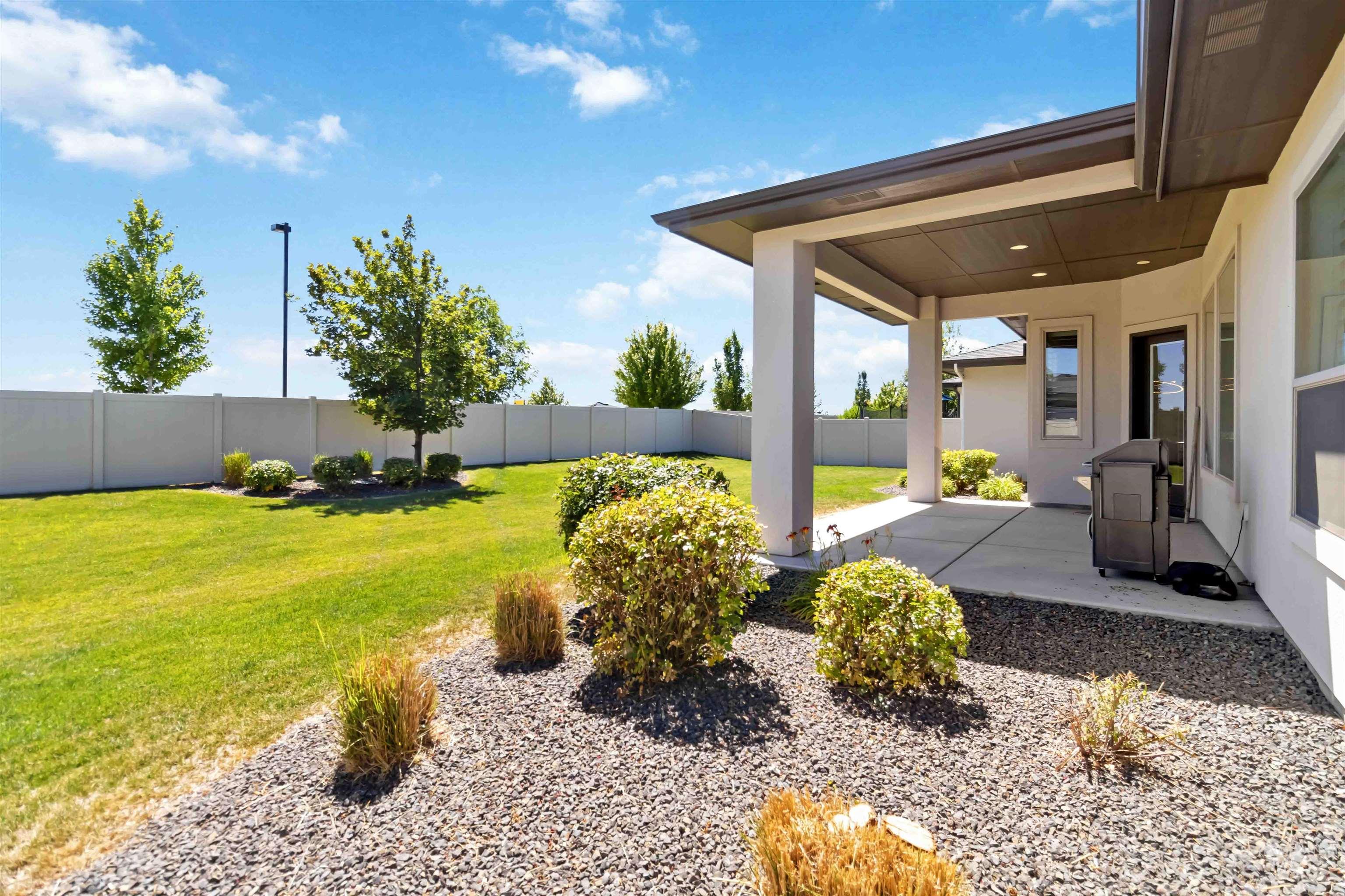 Meridian, Idaho, 83642, United States, 3 Bedrooms Bedrooms, ,3 BathroomsBathrooms,Residential,For Sale,1890290