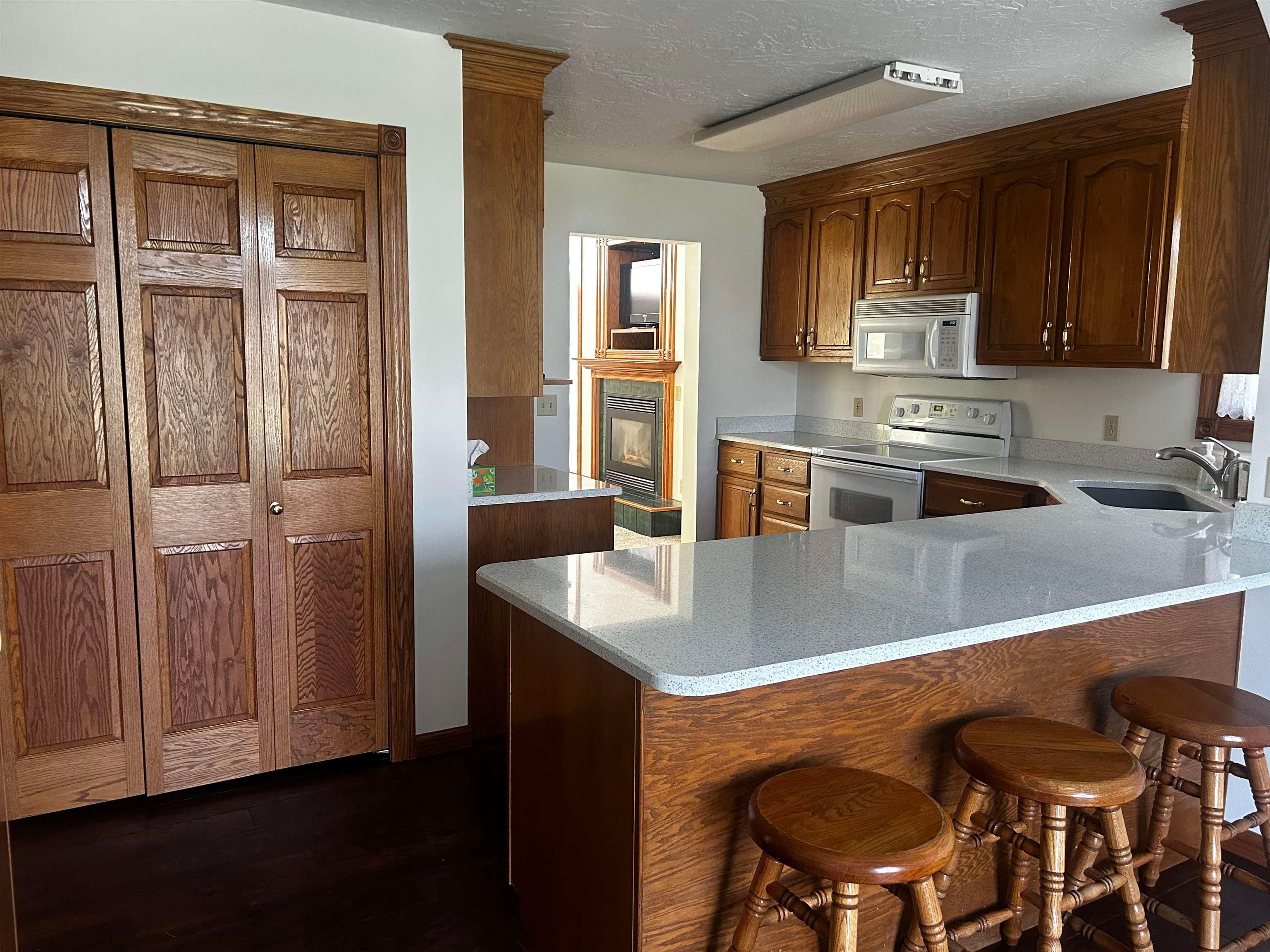 NORTH PLATTE, Nebraska, 69101, United States, 4 Bedrooms Bedrooms, ,4 BathroomsBathrooms,Residential,For Sale,1941880